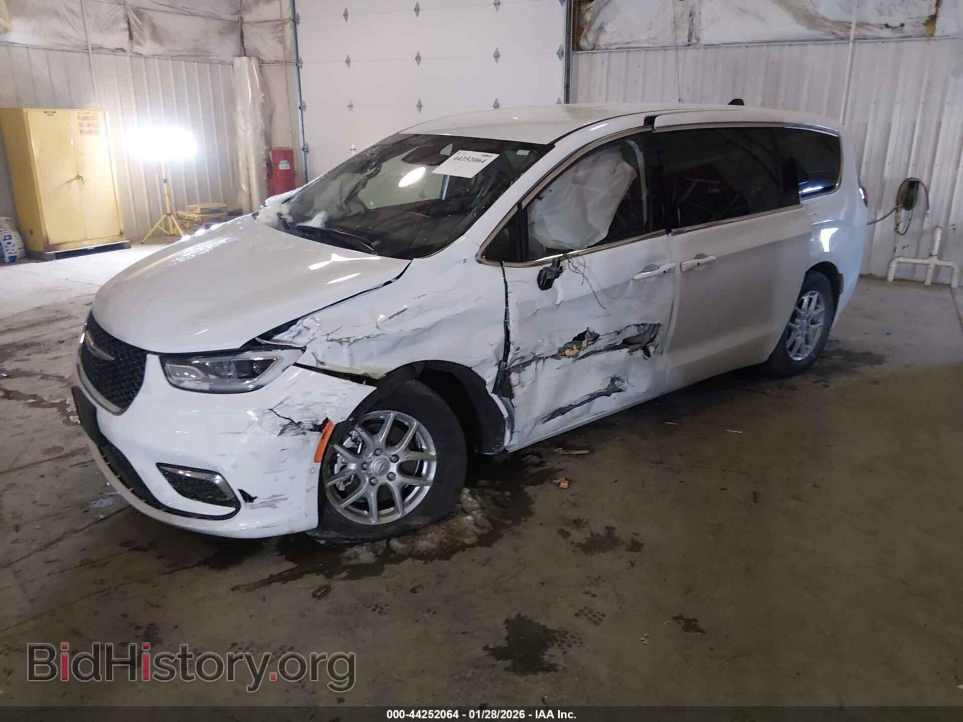 2026 CHRYSLER PACIFICA - VIN: 2C4RC1BG6TR181825 - Photo 2