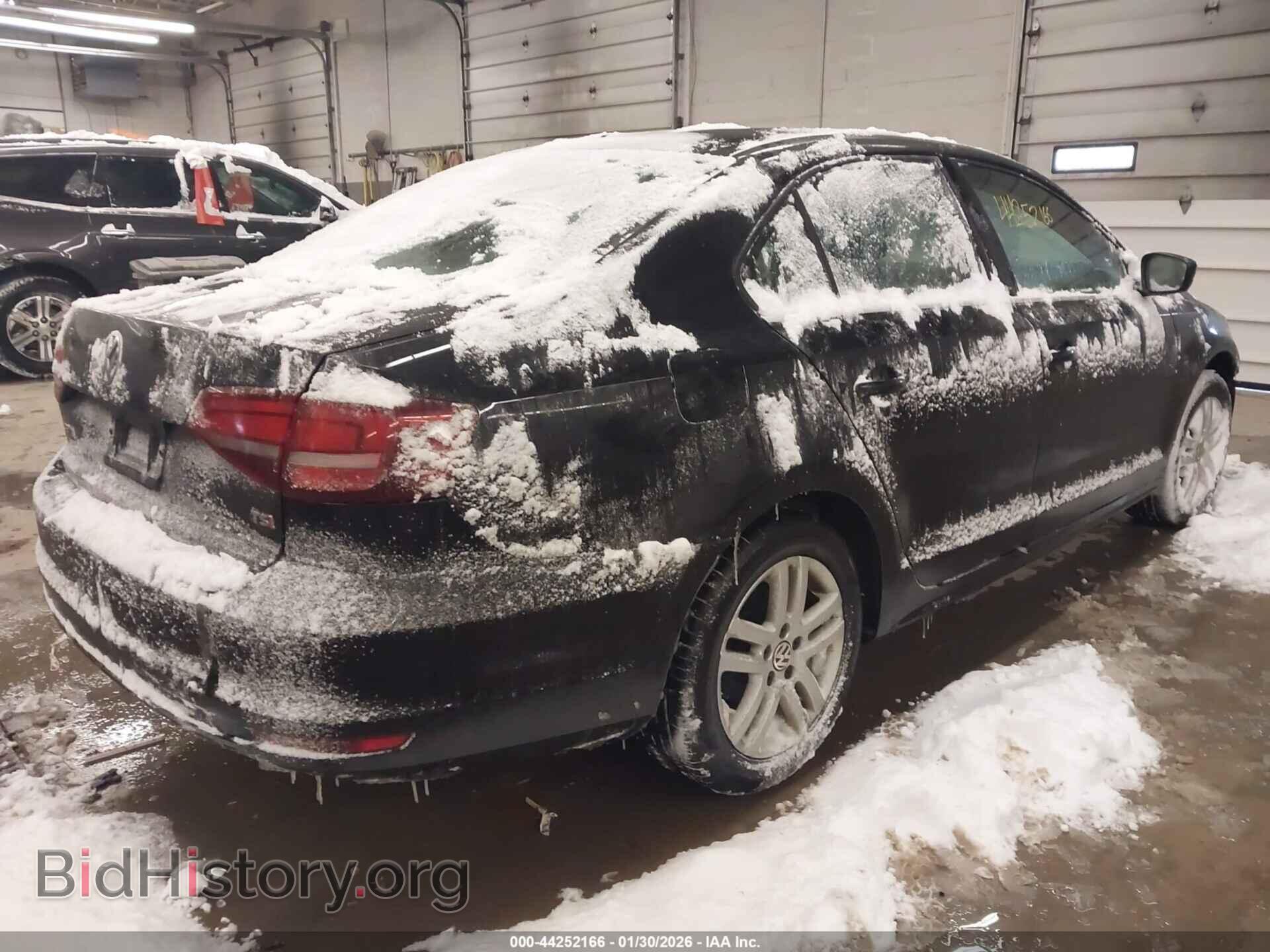 2017 VOLKSWAGEN JETTA - VIN: 3VW2B7AJ9HM214025 - Фото 4
