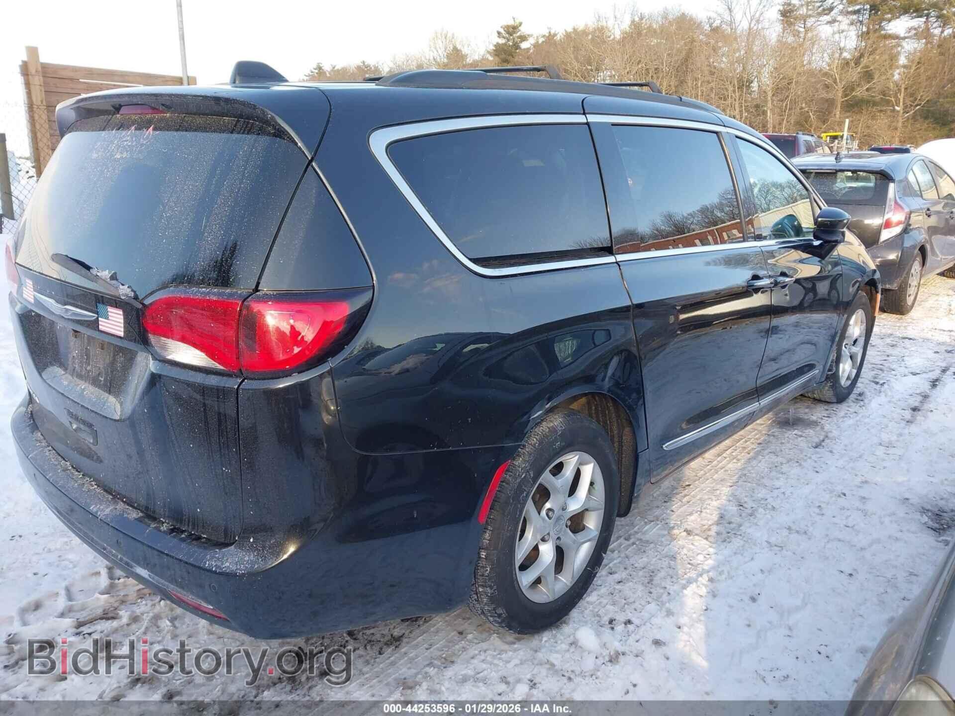 2017 CHRYSLER PACIFICA - VIN: 2C4RC1BGXHR668579 - Фото 4