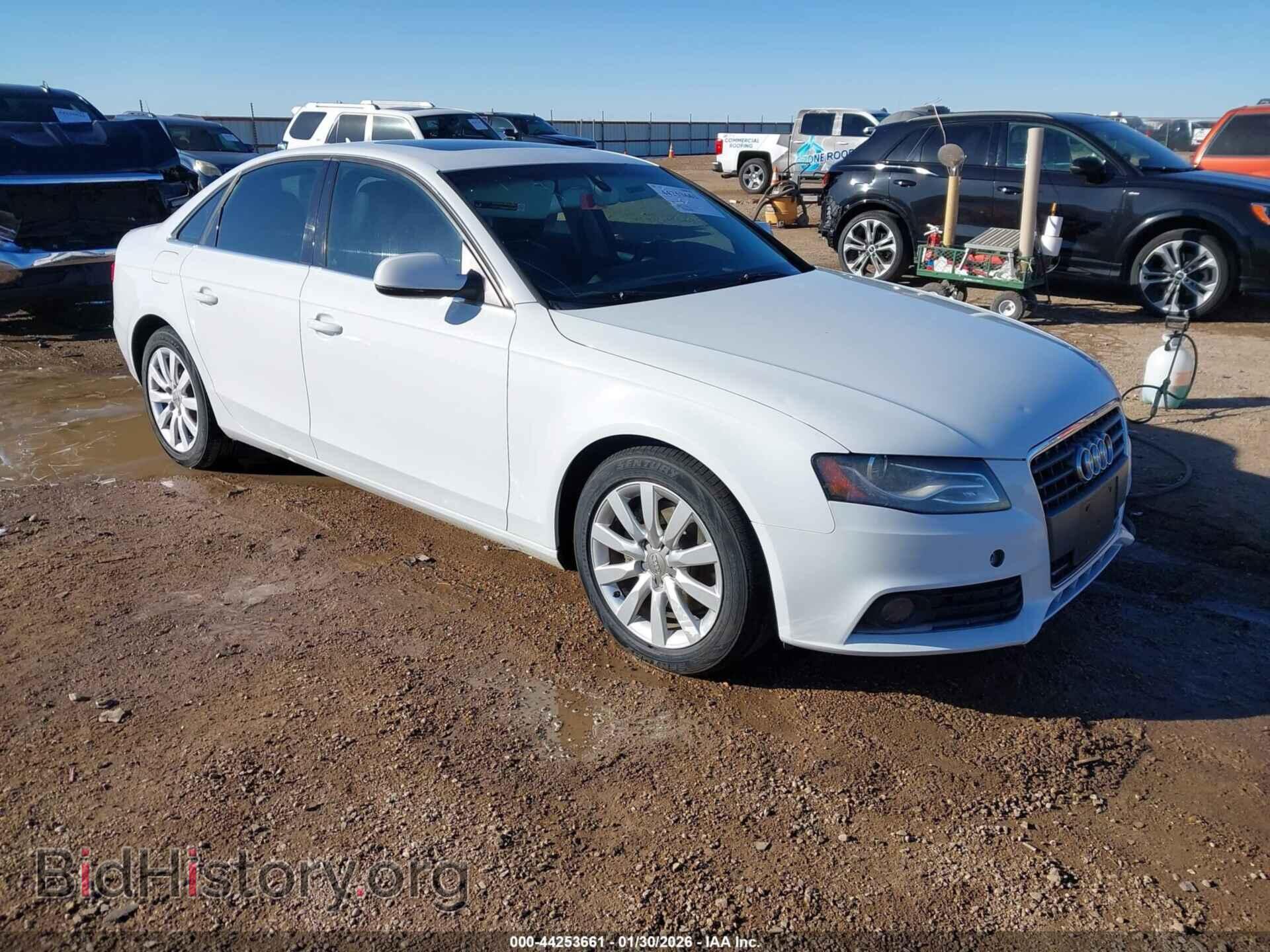 Фотография WAUAFAFL7CA117807 - AUDI A4 2012