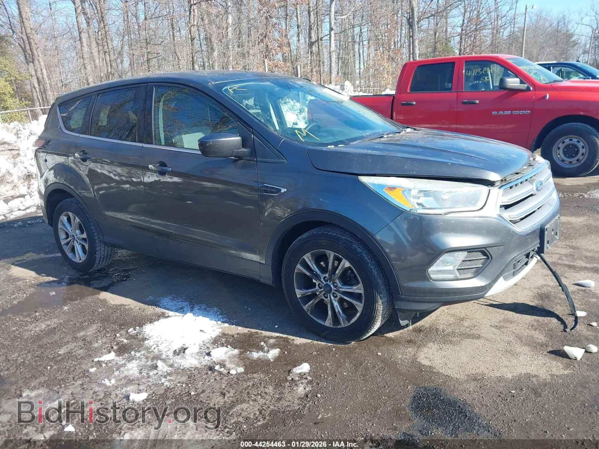 Фотография 1FMCU0GD2HUD40387 - FORD ESCAPE 2017
