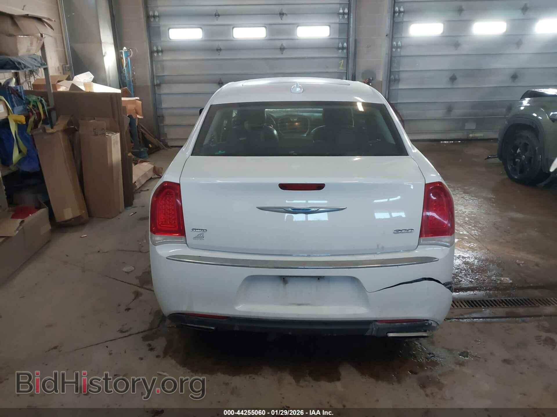 2017 CHRYSLER 300 - VIN: 2C3CCARG9HH541876 - Фото 17