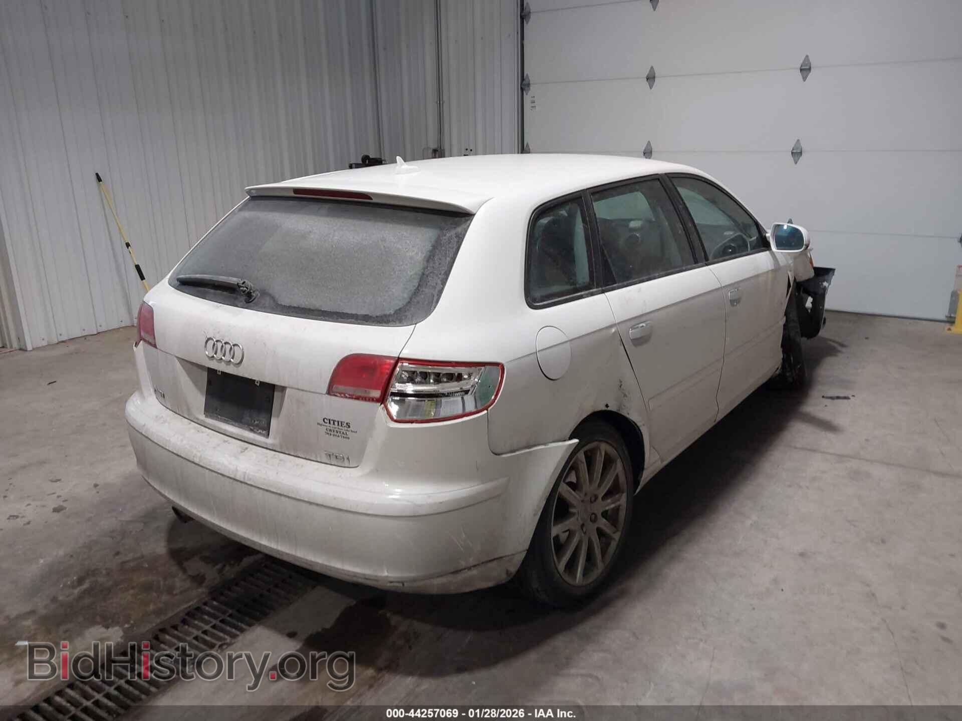 2011 AUDI A3 - VIN: WAUKJAFM5BA011365 - Фото 4