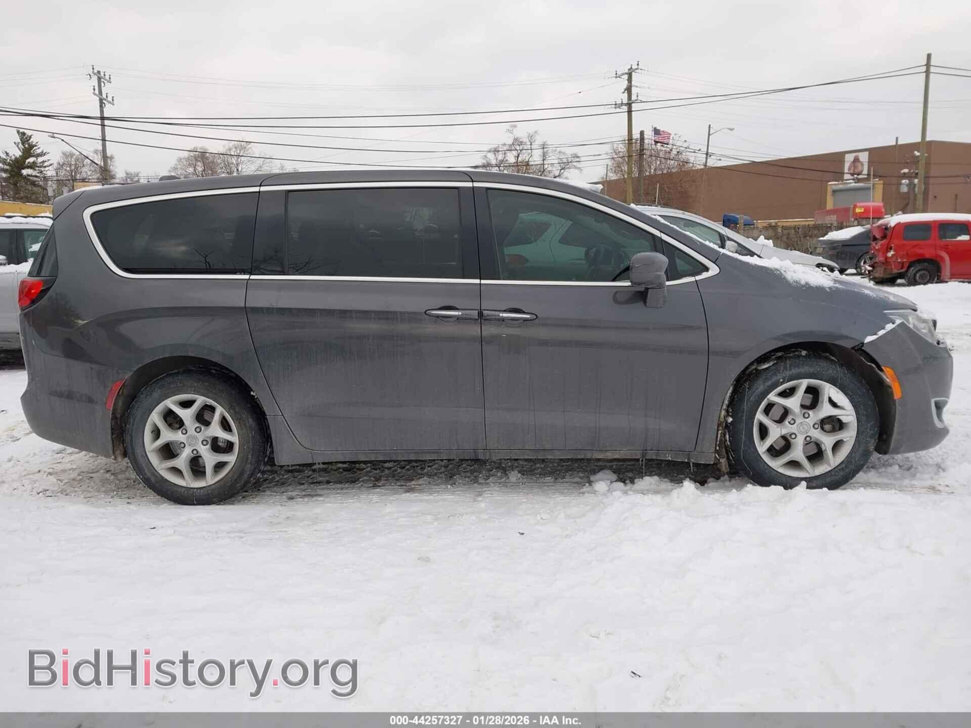 2018 CHRYSLER PACIFICA - VIN: 2C4RC1FG9JR103109 - Photo 13