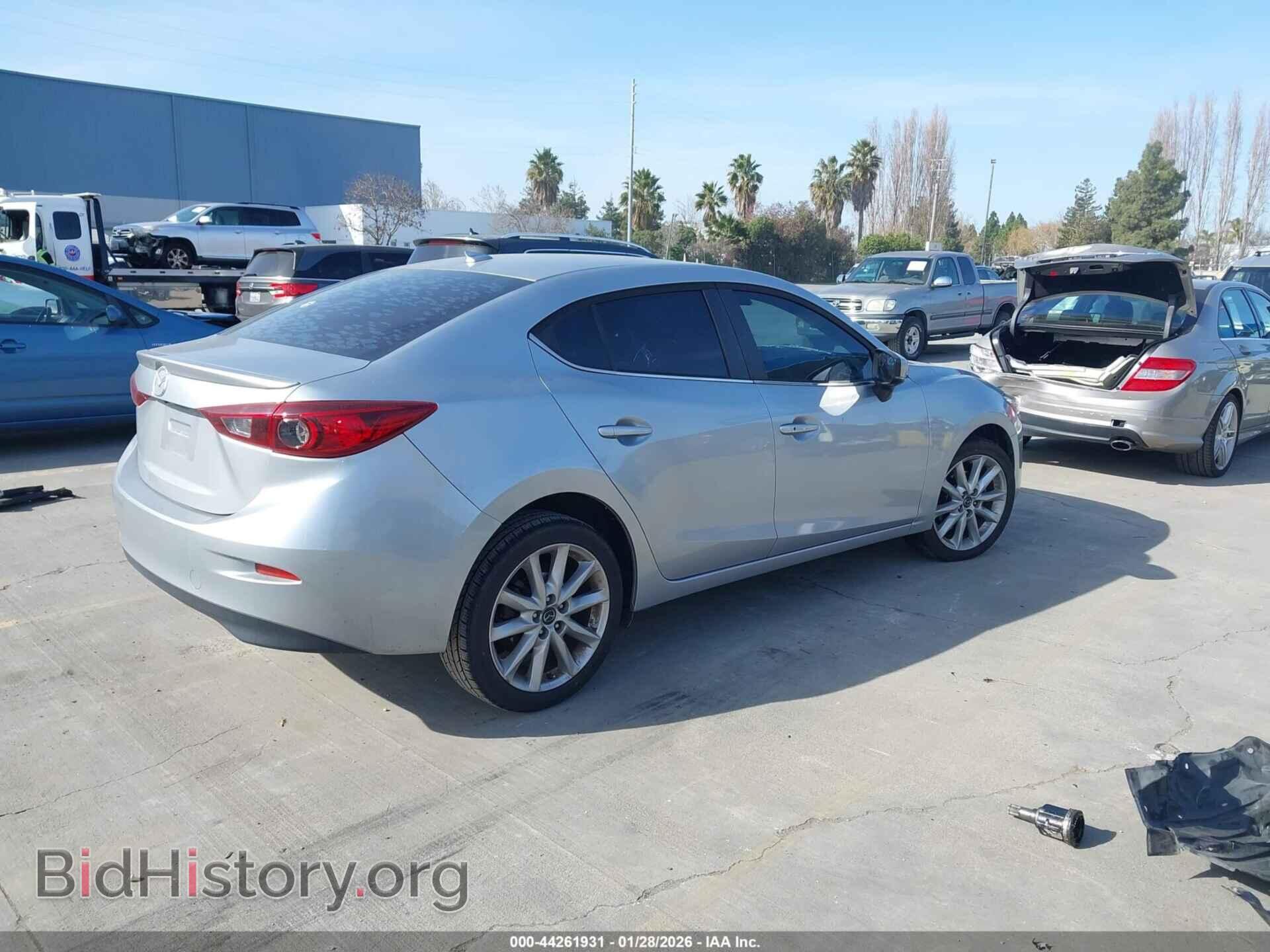 2017 MAZDA MAZDA3 - VIN: 3MZBN1V7XHM124207 - Фото 4
