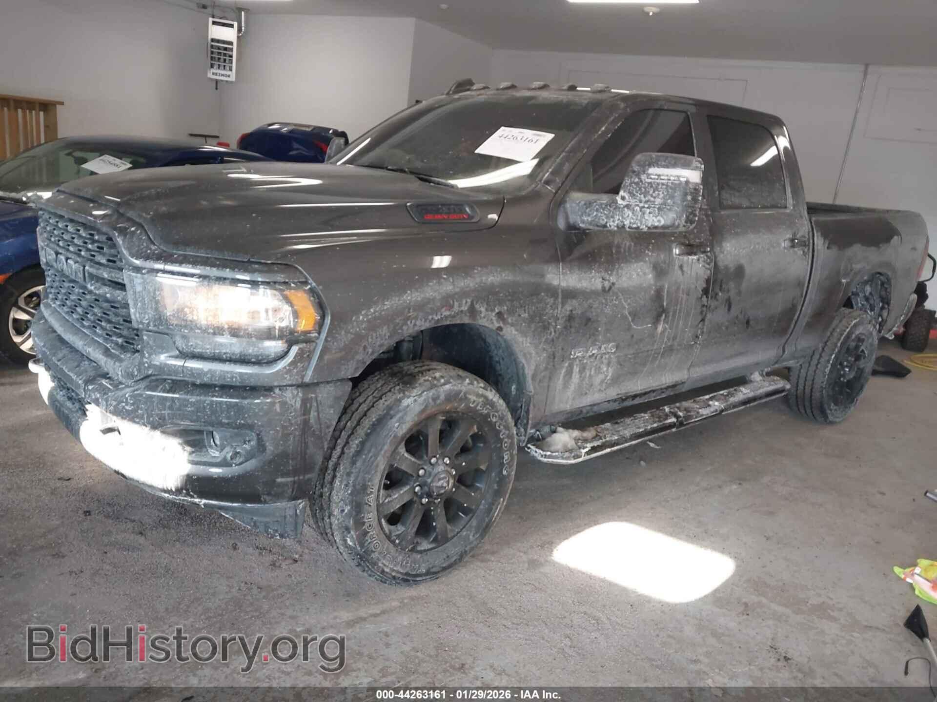 2024 RAM 2500 - VIN: 3C6UR5DJ1RG161805 - Photo 2