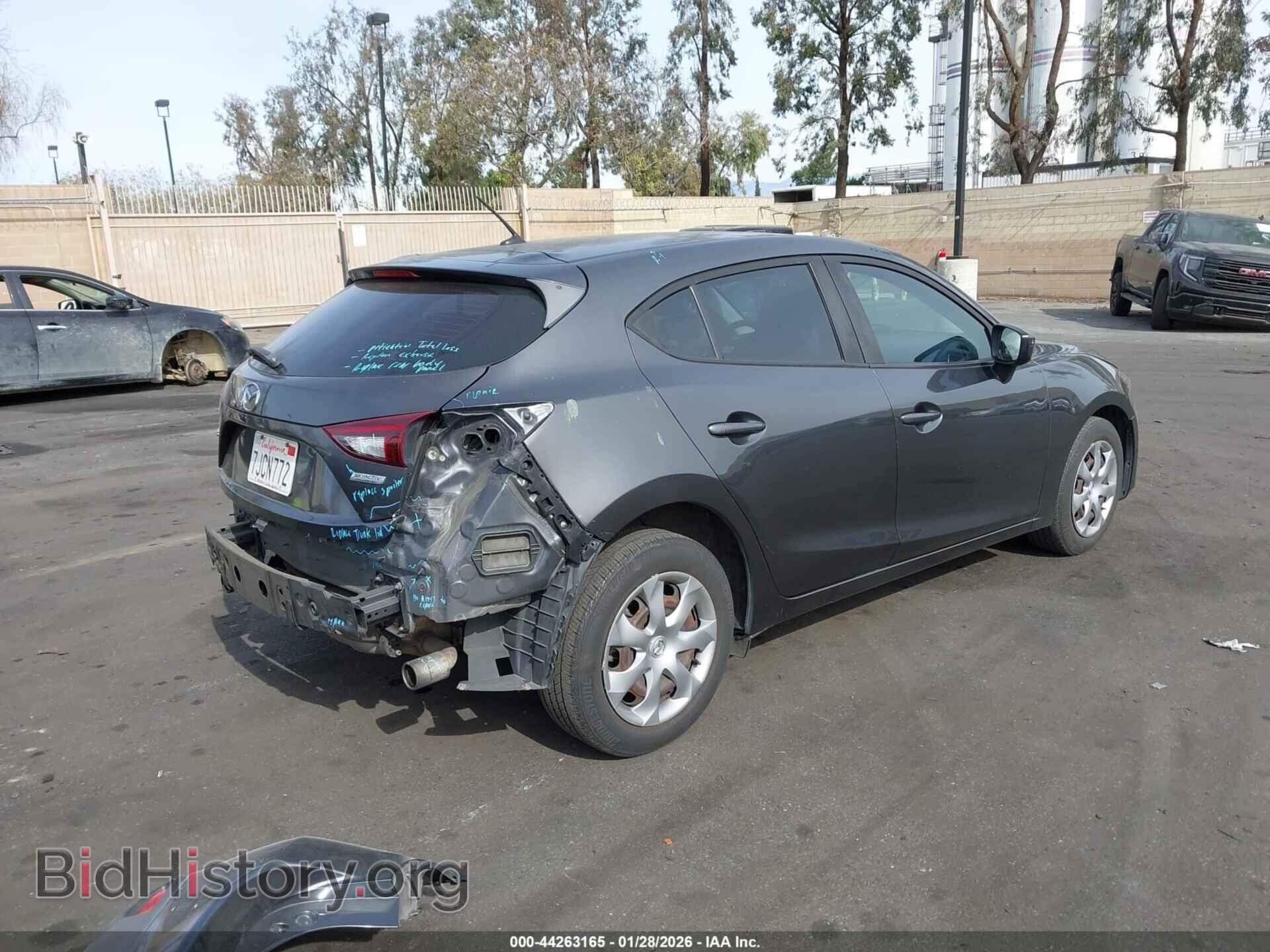 2015 MAZDA MAZDA3 - VIN: JM1BM1K70F1220562 - Фото 4