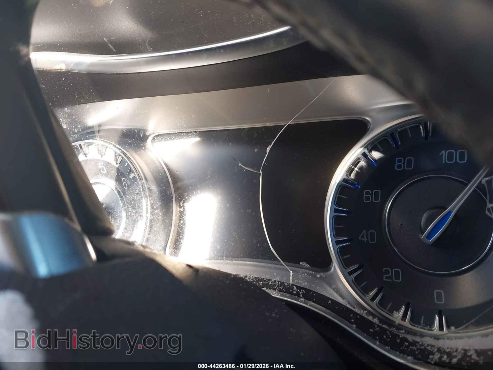 2016 CHRYSLER 300 - VIN: 2C3CCAAG1GH216875 - Фото 7