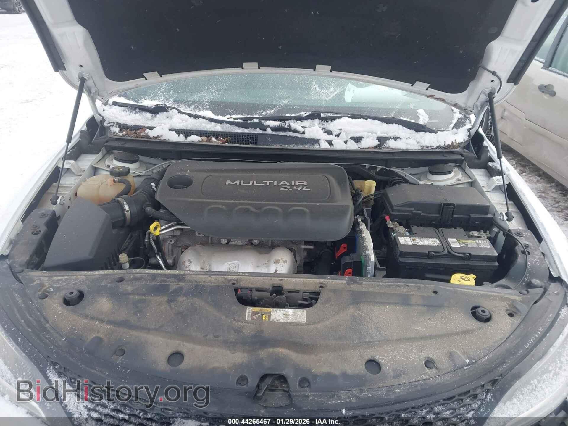2016 CHRYSLER 200 - VIN: 1C3CCCBB1GN147675 - Photo 10