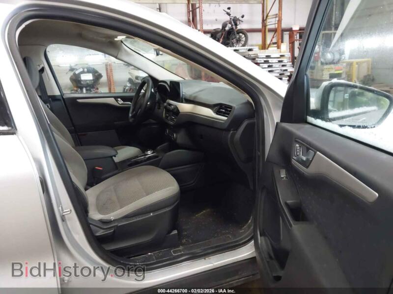 2020 Ford ESCAPE (VIN 1FMCU9G69LUA26511) — photo 5 of 16