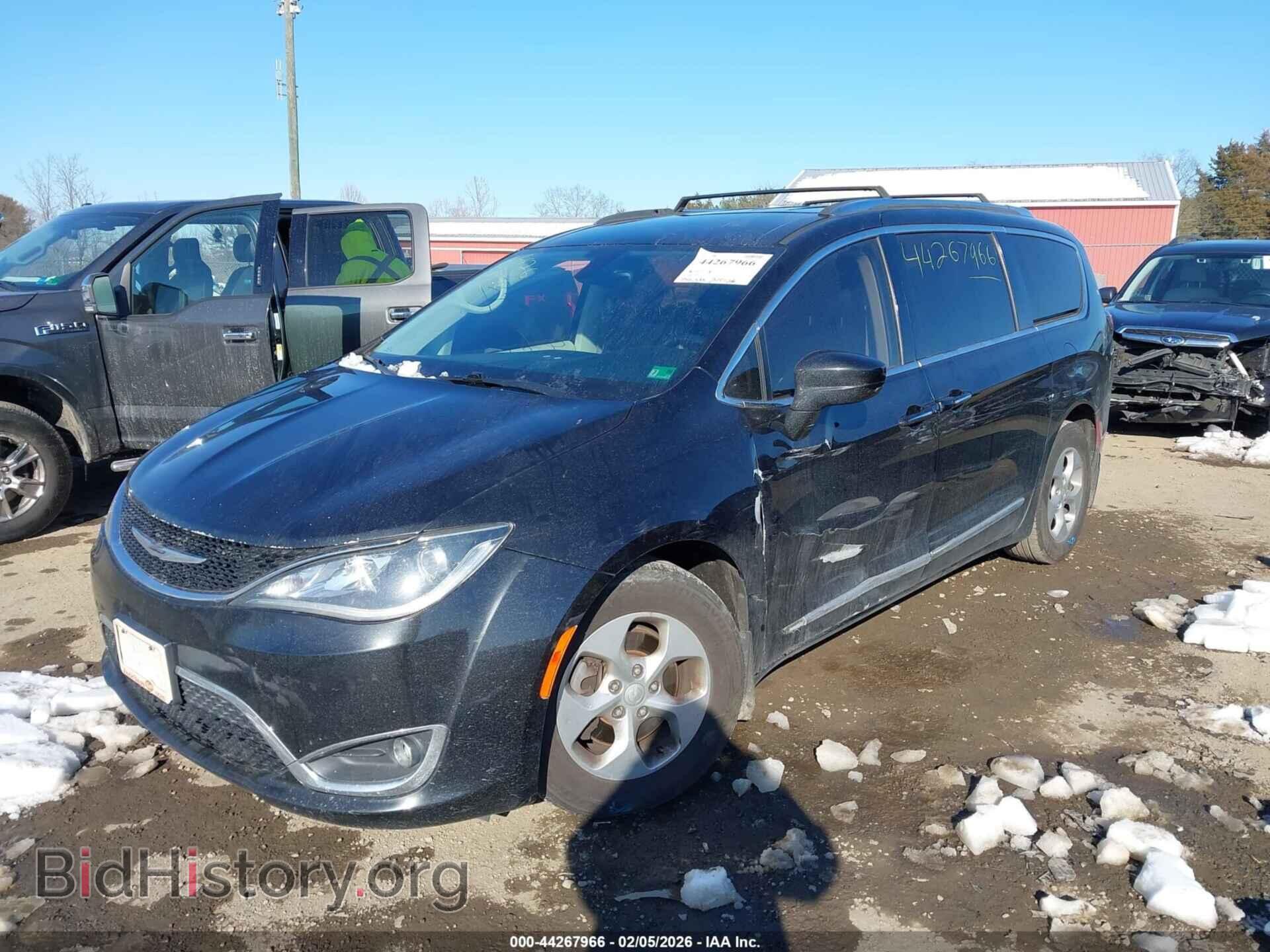 2017 CHRYSLER PACIFICA - VIN: 2C4RC1EG9HR560174 - Photo 2