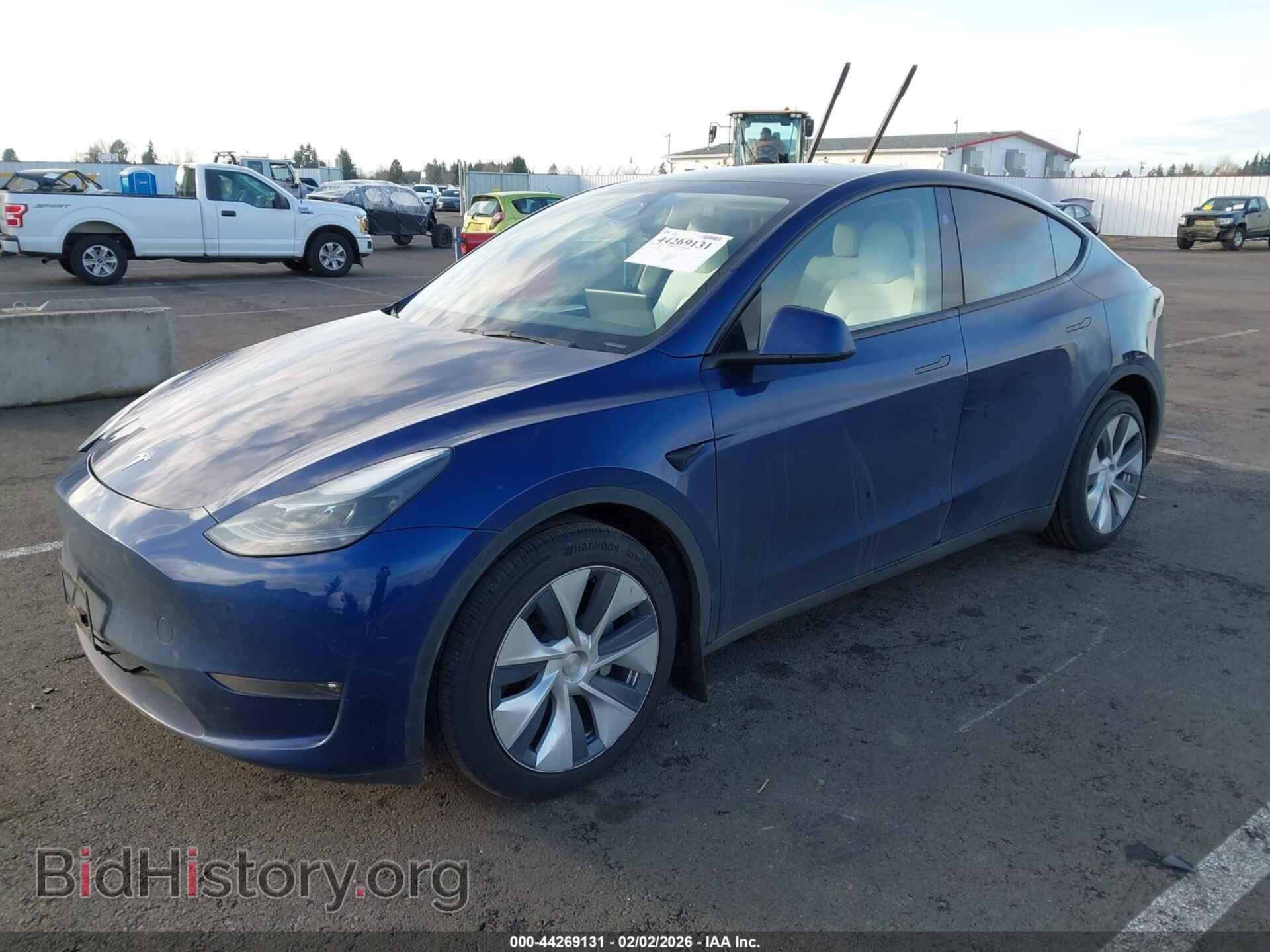 2023 TESLA MODEL Y - VIN: 7SAYGAEE4PF871555 - Фото 2