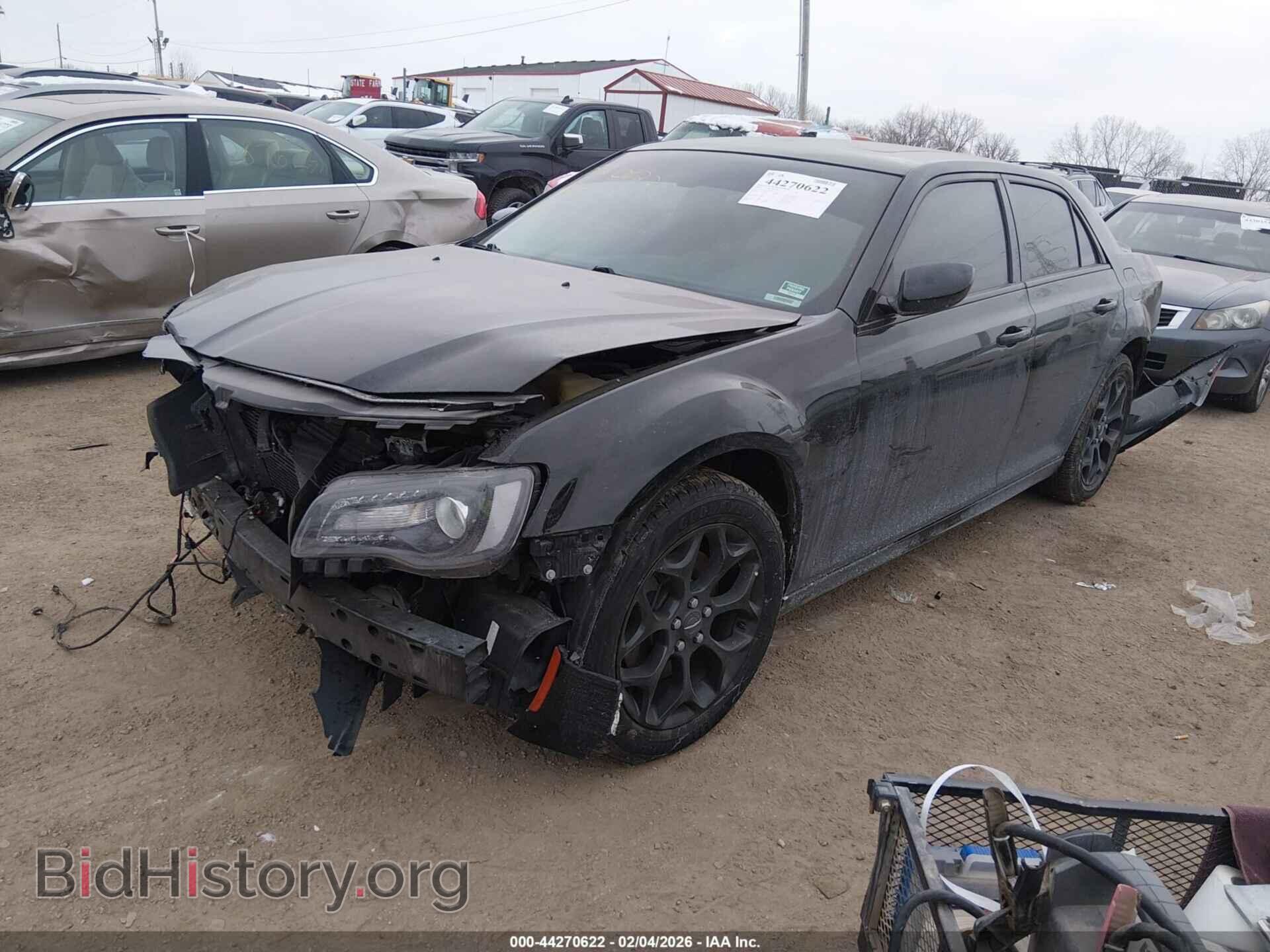 2019 CHRYSLER 300 - VIN: 2C3CCAGG7KH605052 - Фото 2