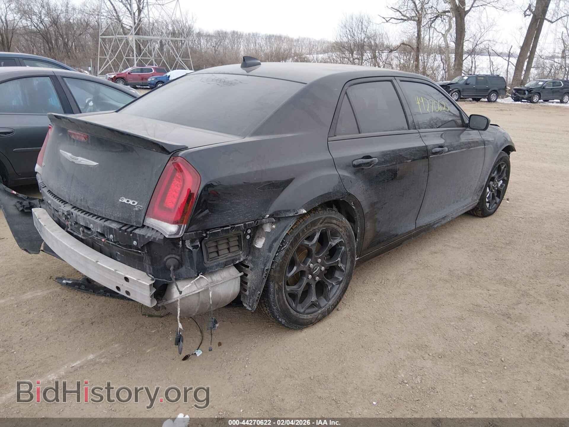 2019 CHRYSLER 300 - VIN: 2C3CCAGG7KH605052 - Фото 4