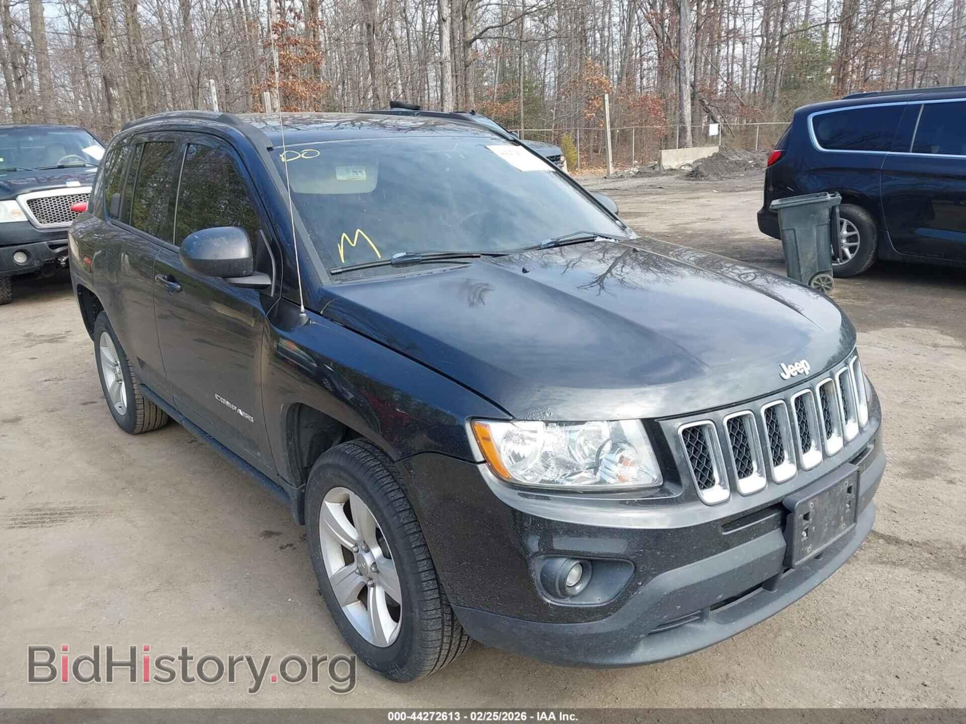 Photo 1J4NF1FB6BD218971 - JEEP COMPASS 2011