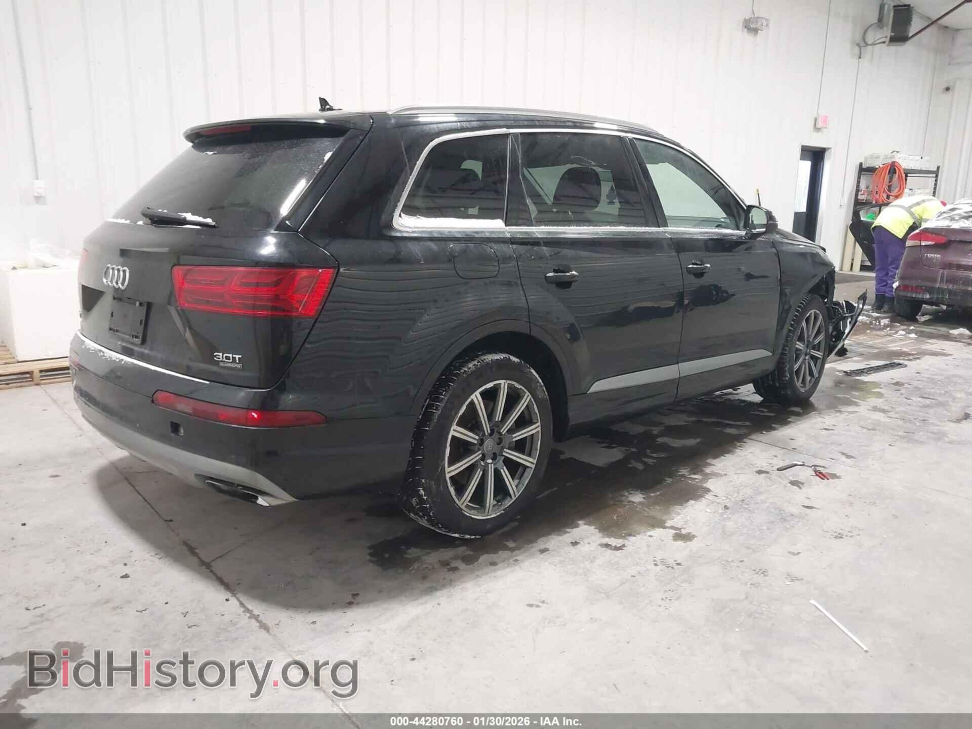 2017 AUDI Q7 - VIN: WA1LAAF74HD012512 - Фото 4
