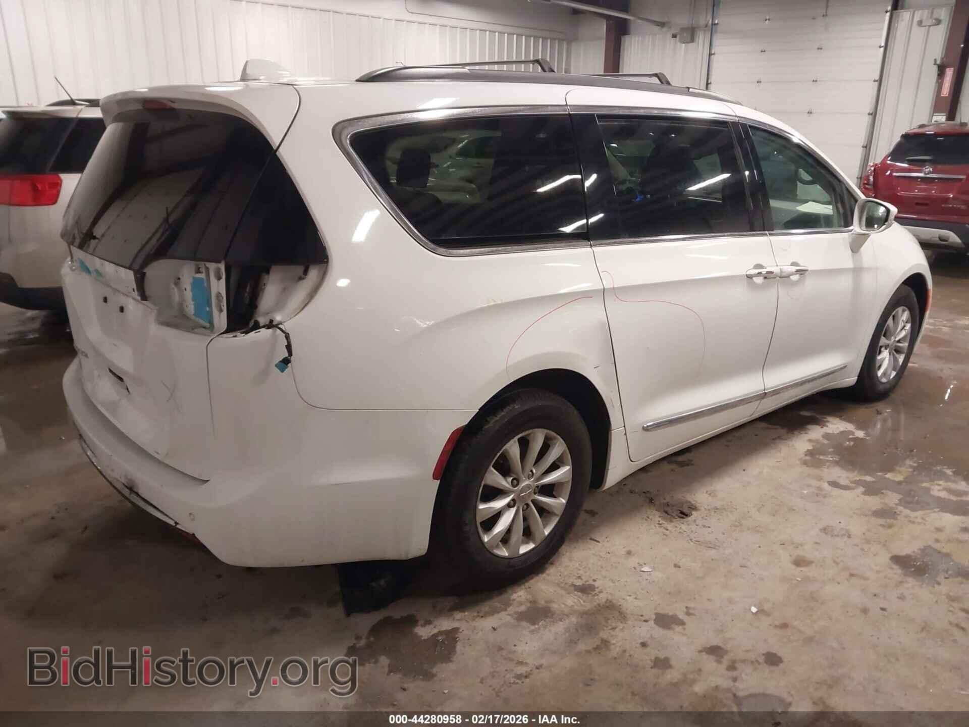 2017 CHRYSLER PACIFICA - VIN: 2C4RC1BG4HR527202 - Фото 4