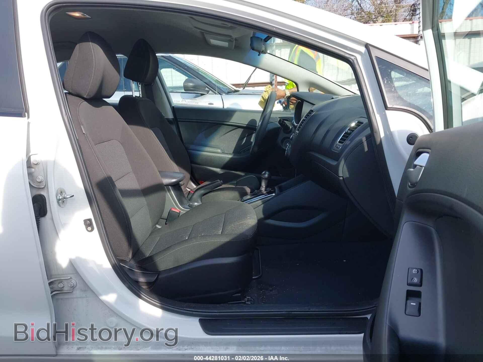 2018 KIA FORTE - VIN: 3KPFK4A73JE242555 - Фото 5