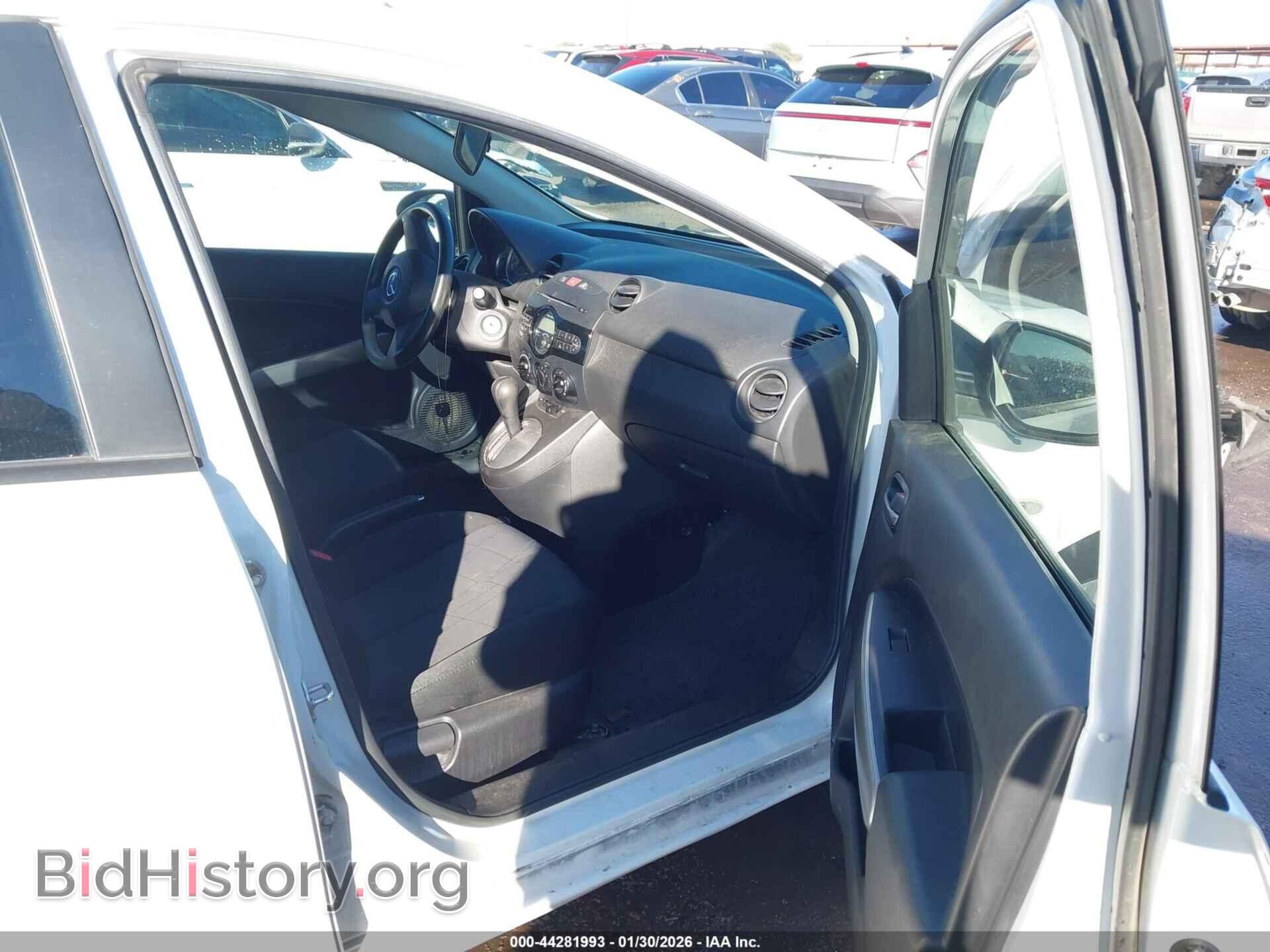 2014 MAZDA MAZDA2 - VIN: JM1DE1KZ8E0182770 - Фото 5