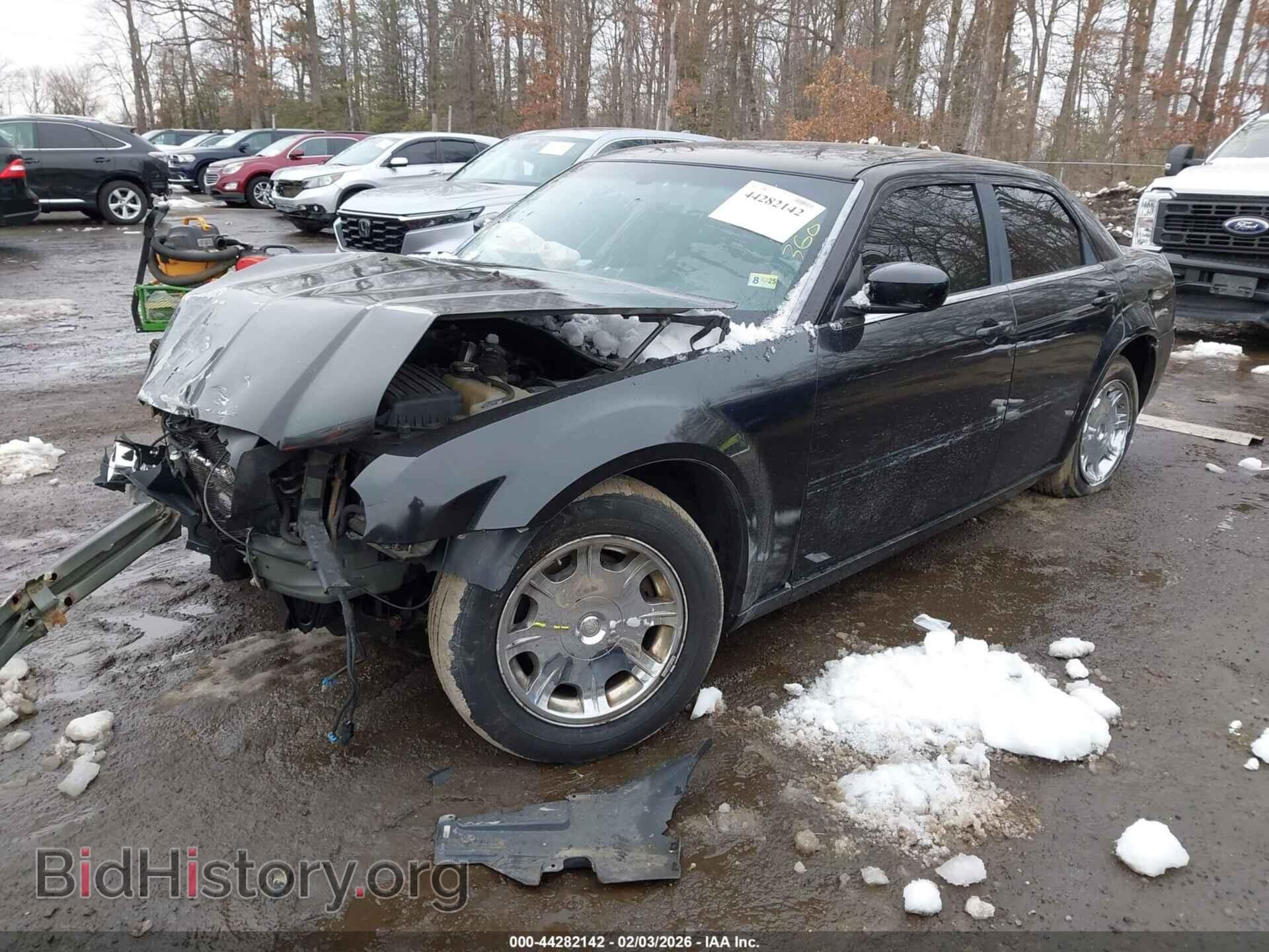 2006 CHRYSLER 300 - VIN: 2C3KA53G86H428631 - Фото 2