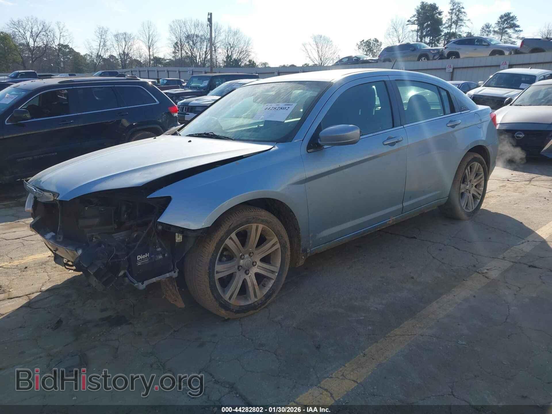 2012 CHRYSLER 200 - VIN: 1C3CCBBGXCN160621 - Фото 2