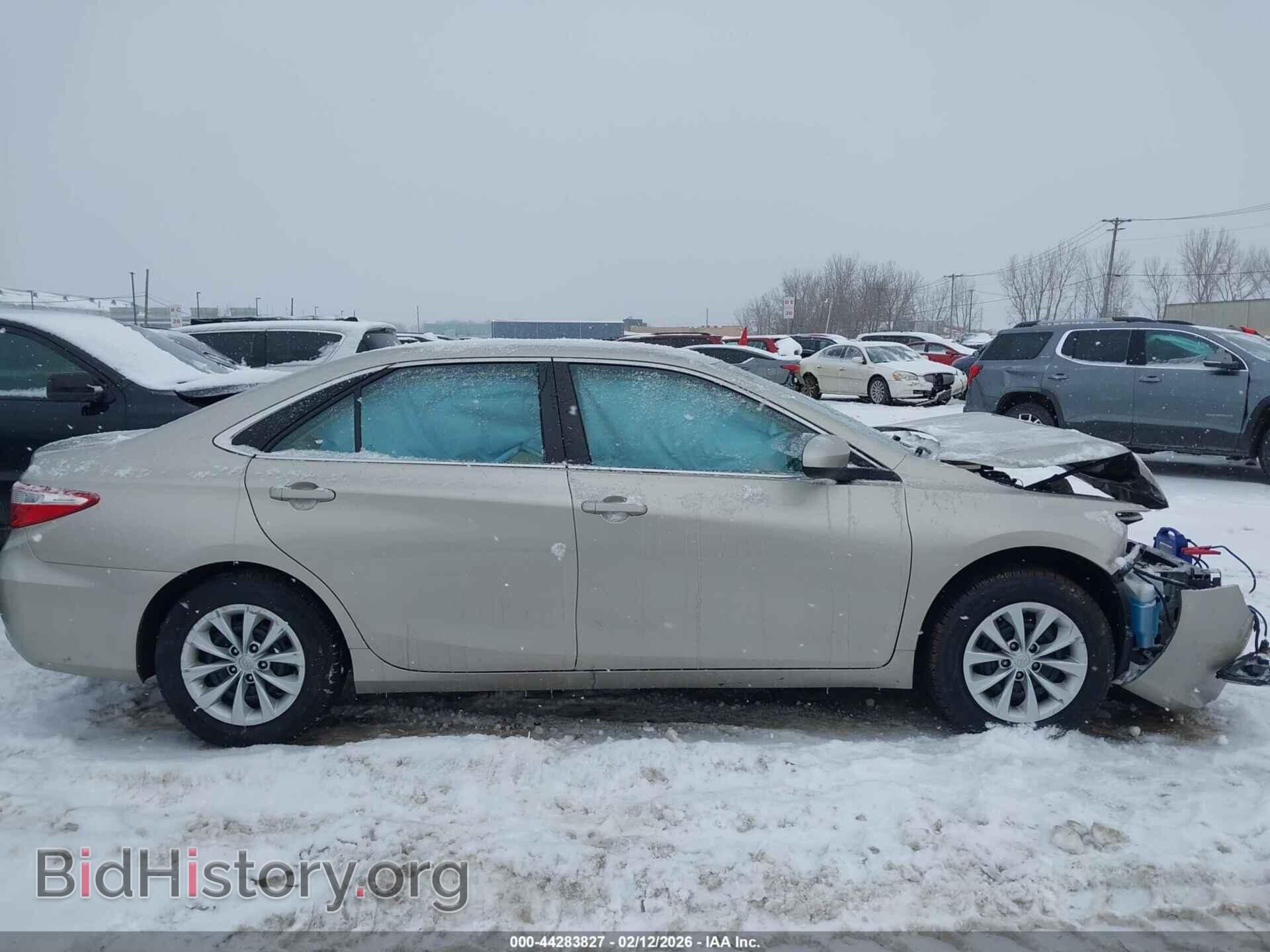 2016 TOYOTA CAMRY - VIN: 4T4BF1FK2GR568521 - Фото 13