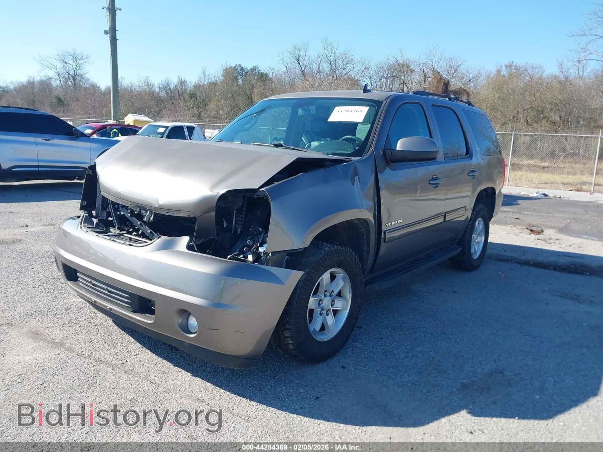 2013 GMC YUKON - VIN: 1GKS2CE01DR201795 - Фото 2