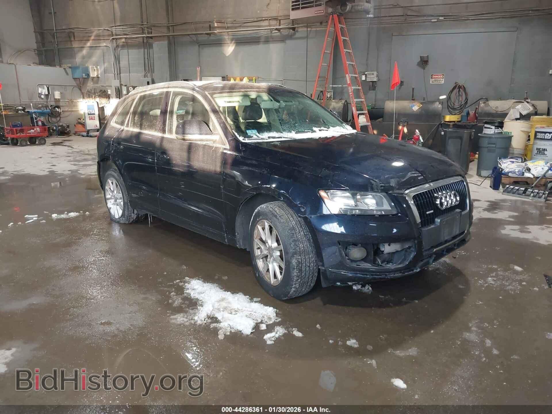 Photo WA1CFAFPXBA031060 - AUDI Q5 2011