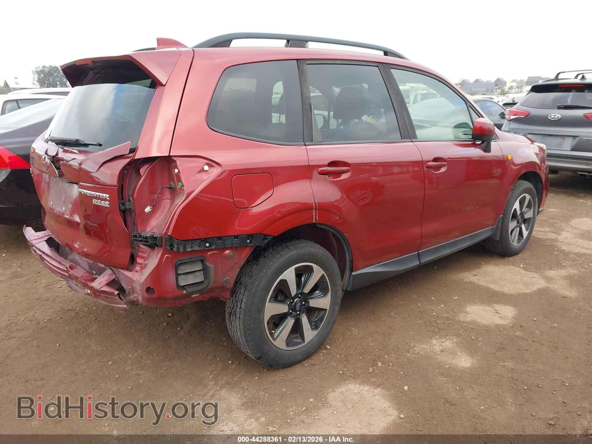 2017 SUBARU FORESTER - VIN: JF2SJAEC0HH461910 - Фото 4