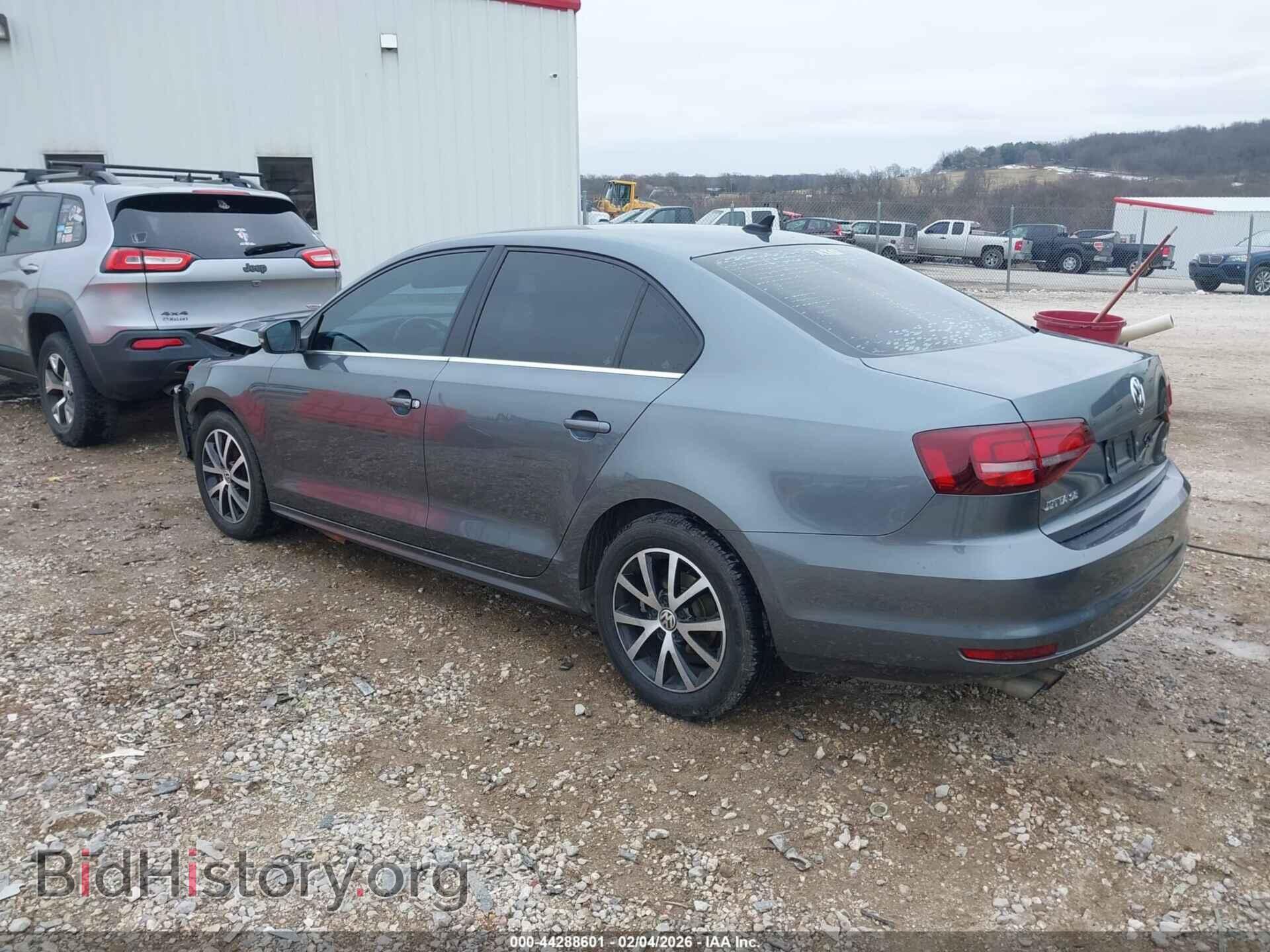 2017 VOLKSWAGEN JETTA - VIN: 3VWDB7AJ8HM353071 - Фото 3