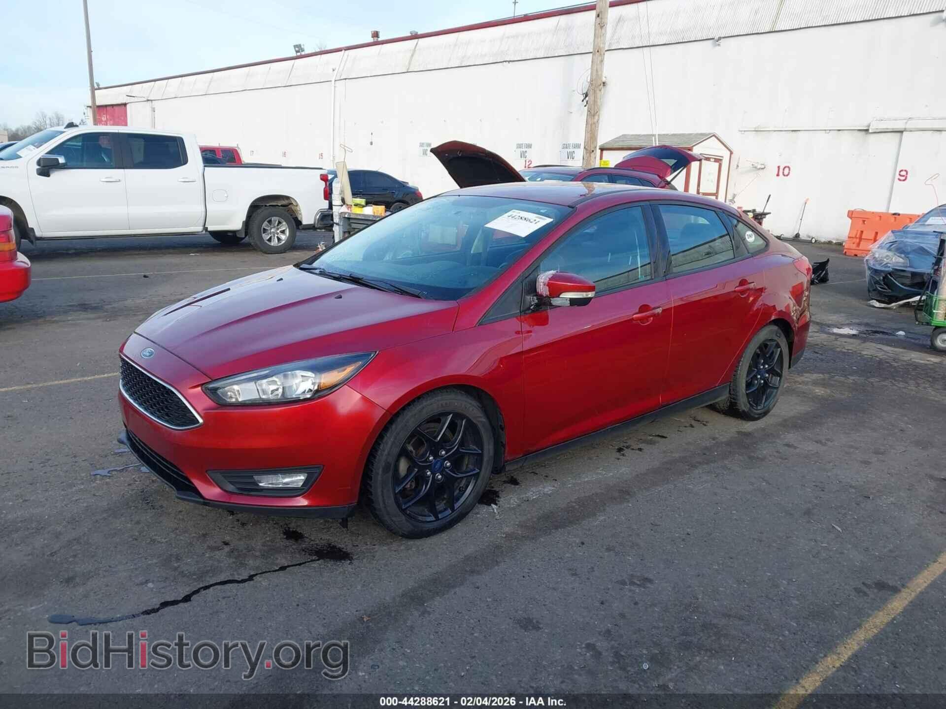 2016 FORD FOCUS - VIN: 1FADP3F22GL237689 - Фото 2