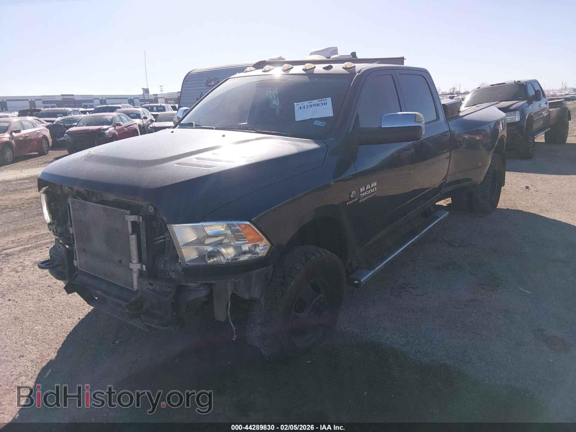 2016 RAM 3500 - VIN: 3C63RRGLXGG303050 - Фото 2