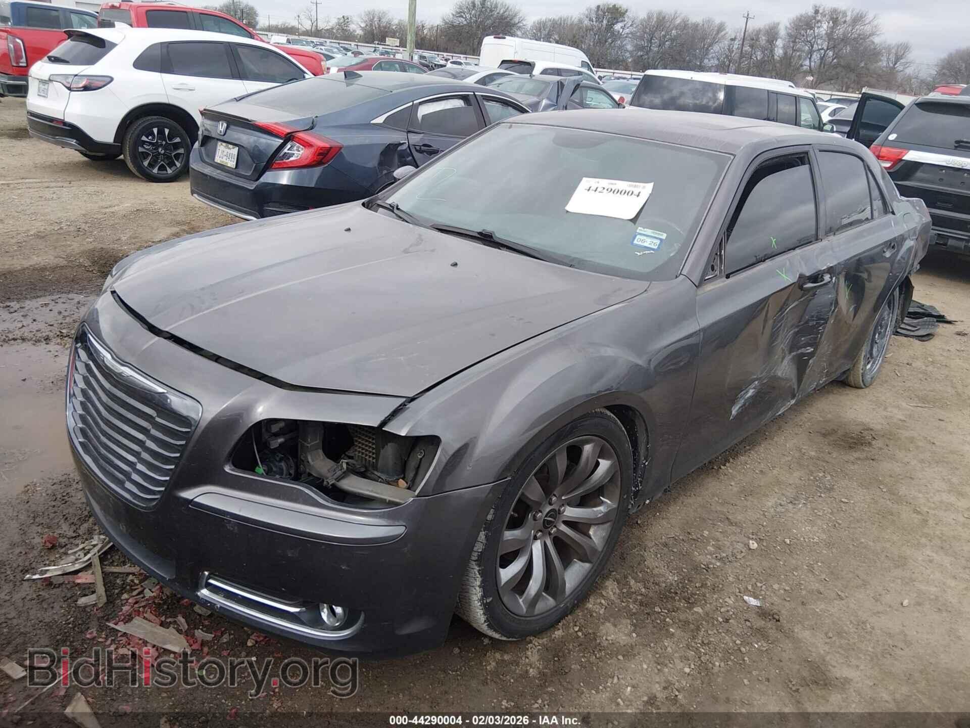2014 CHRYSLER 300 - VIN: 2C3CCABG0EH221867 - Фото 2