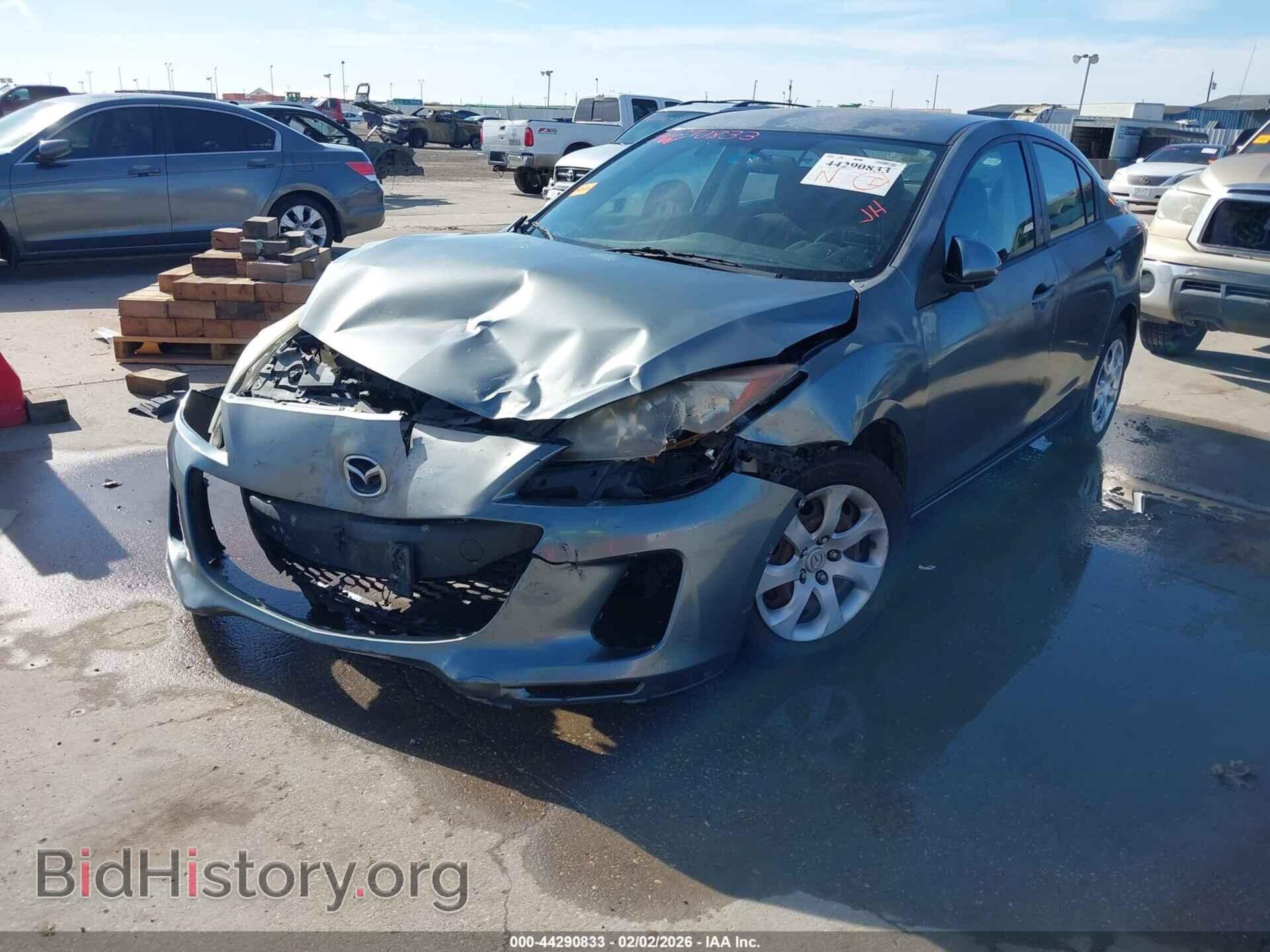 2013 MAZDA MAZDA3 - VIN: JM1BL1TF9D1746193 - Фото 2