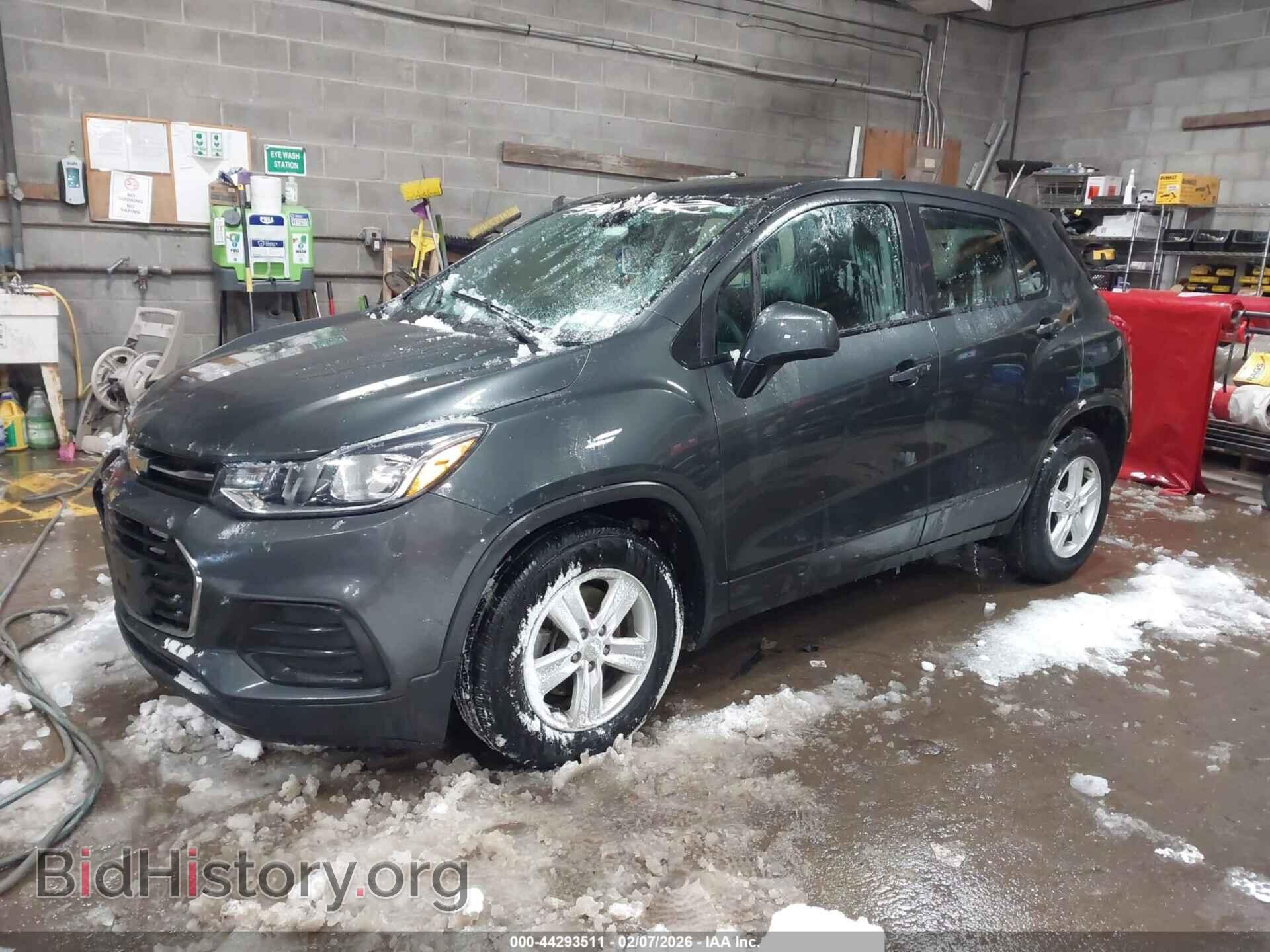 2019 CHEVROLET TRAX - VIN: 3GNCJKSB3KL318308 - Фото 2