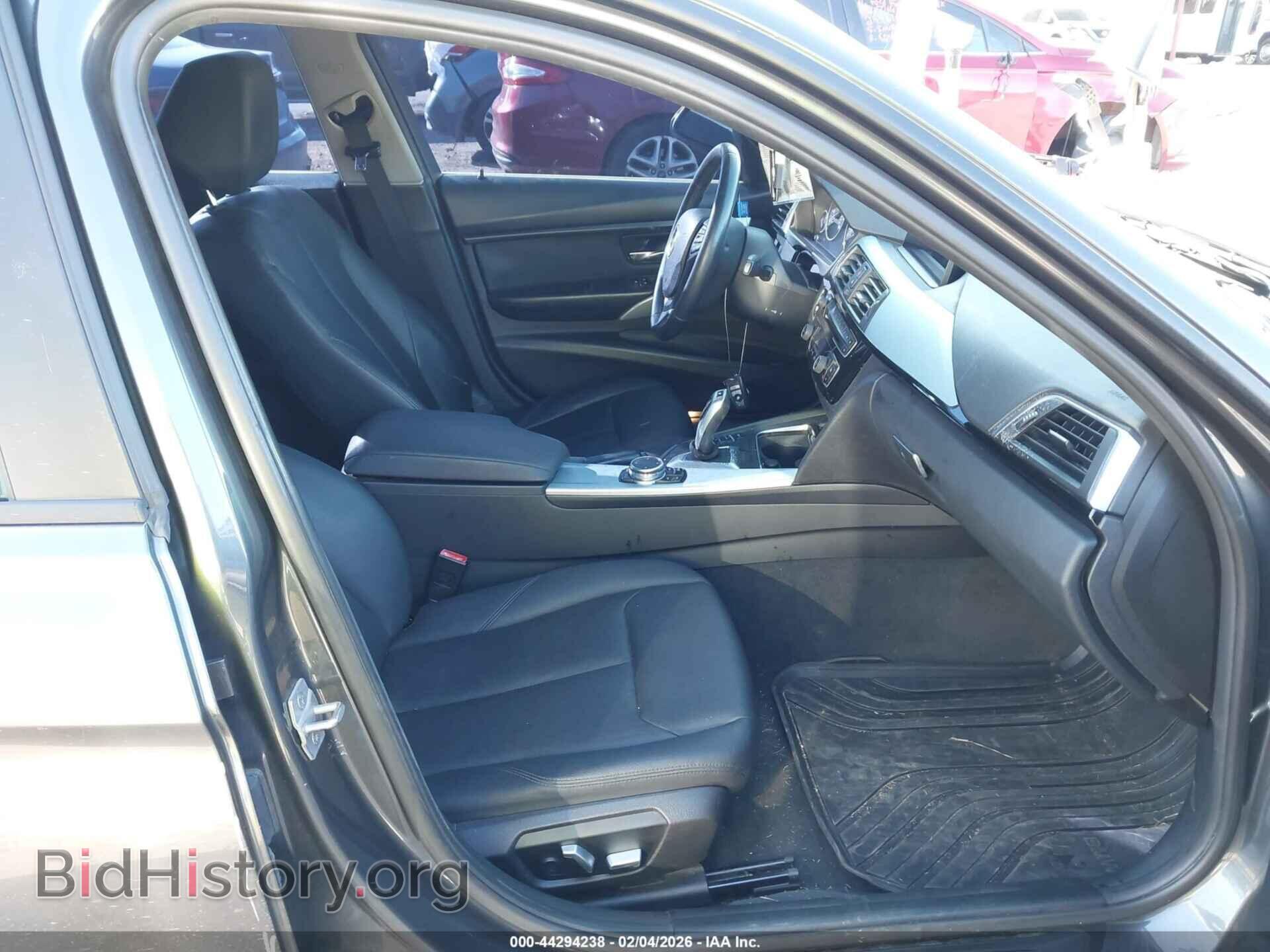 2017 BMW 320I - VIN: WBA8A9C59HK619687 - Фото 5