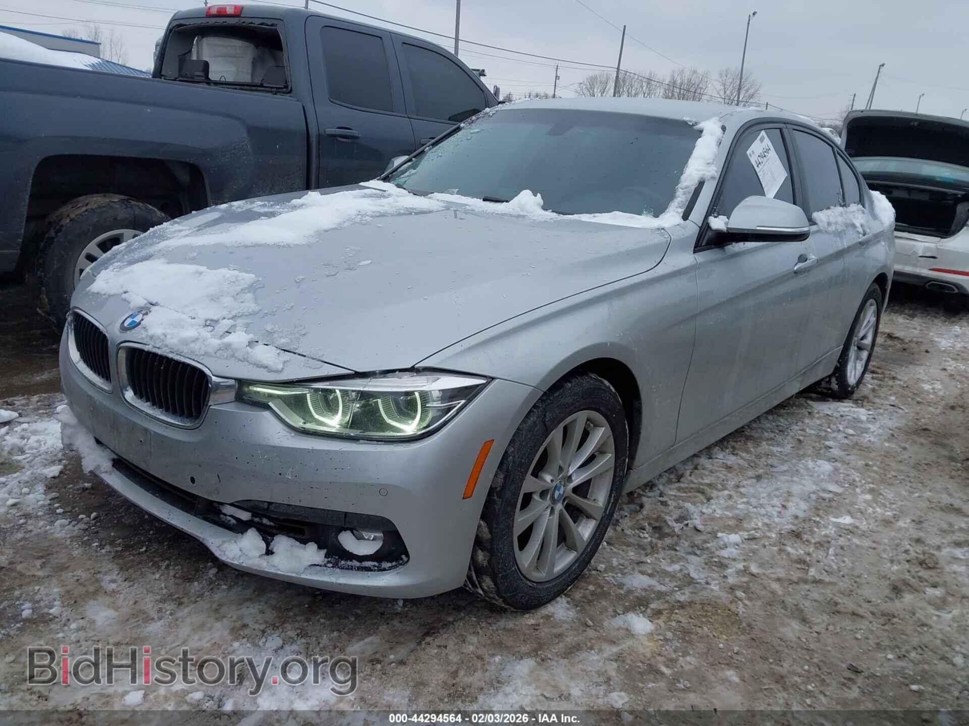 2016 BMW 320I - VIN: WBA8A9C5XGK616604 - Фото 2