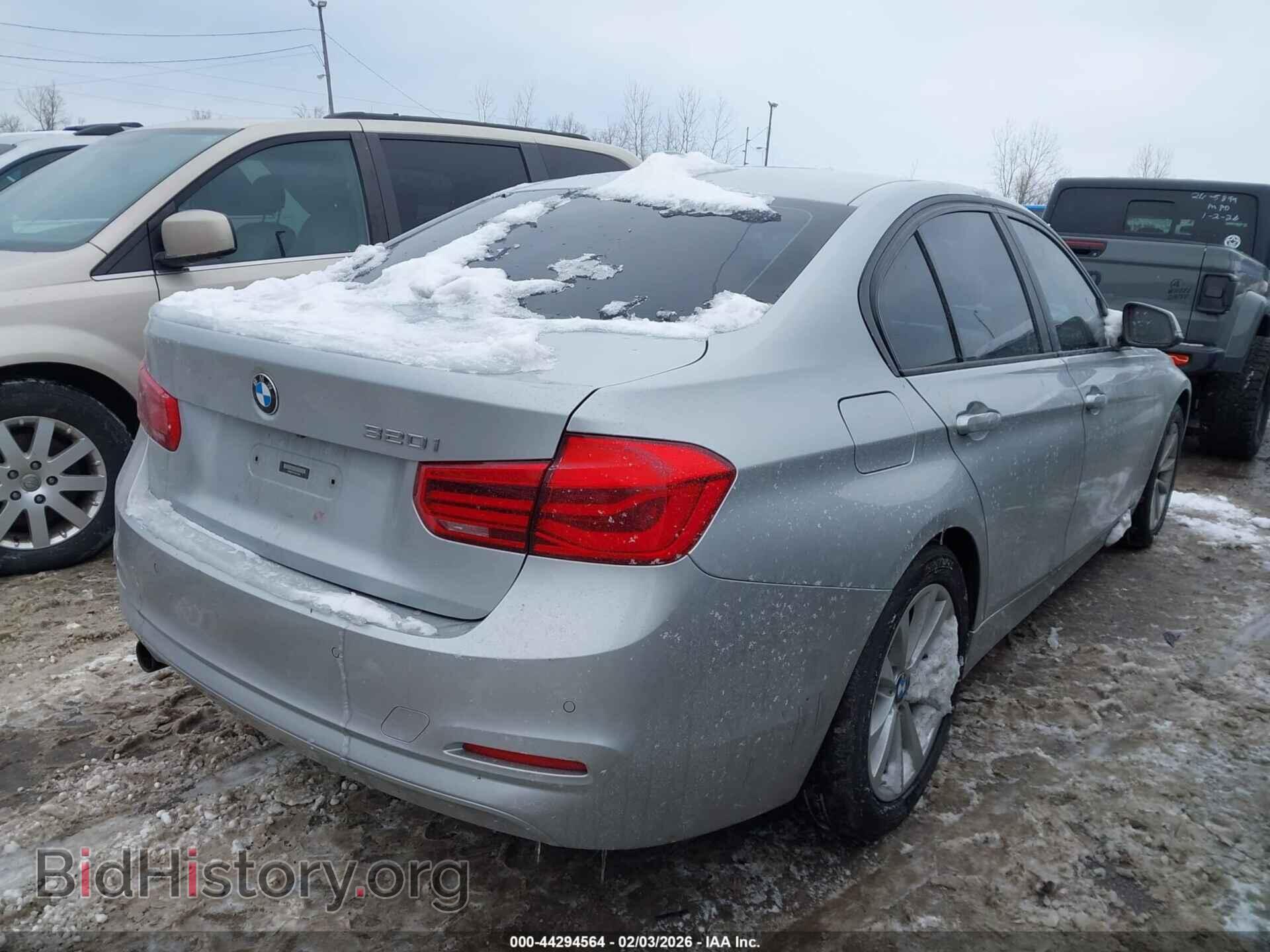 2016 BMW 320I - VIN: WBA8A9C5XGK616604 - Фото 4