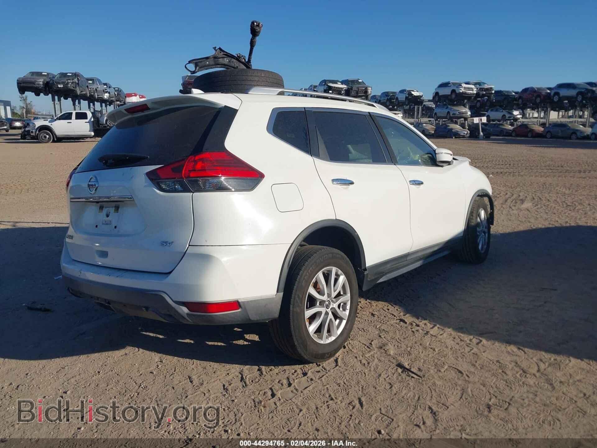 2017 NISSAN ROGUE - VIN: KNMAT2MT2HP566000 - Фото 4