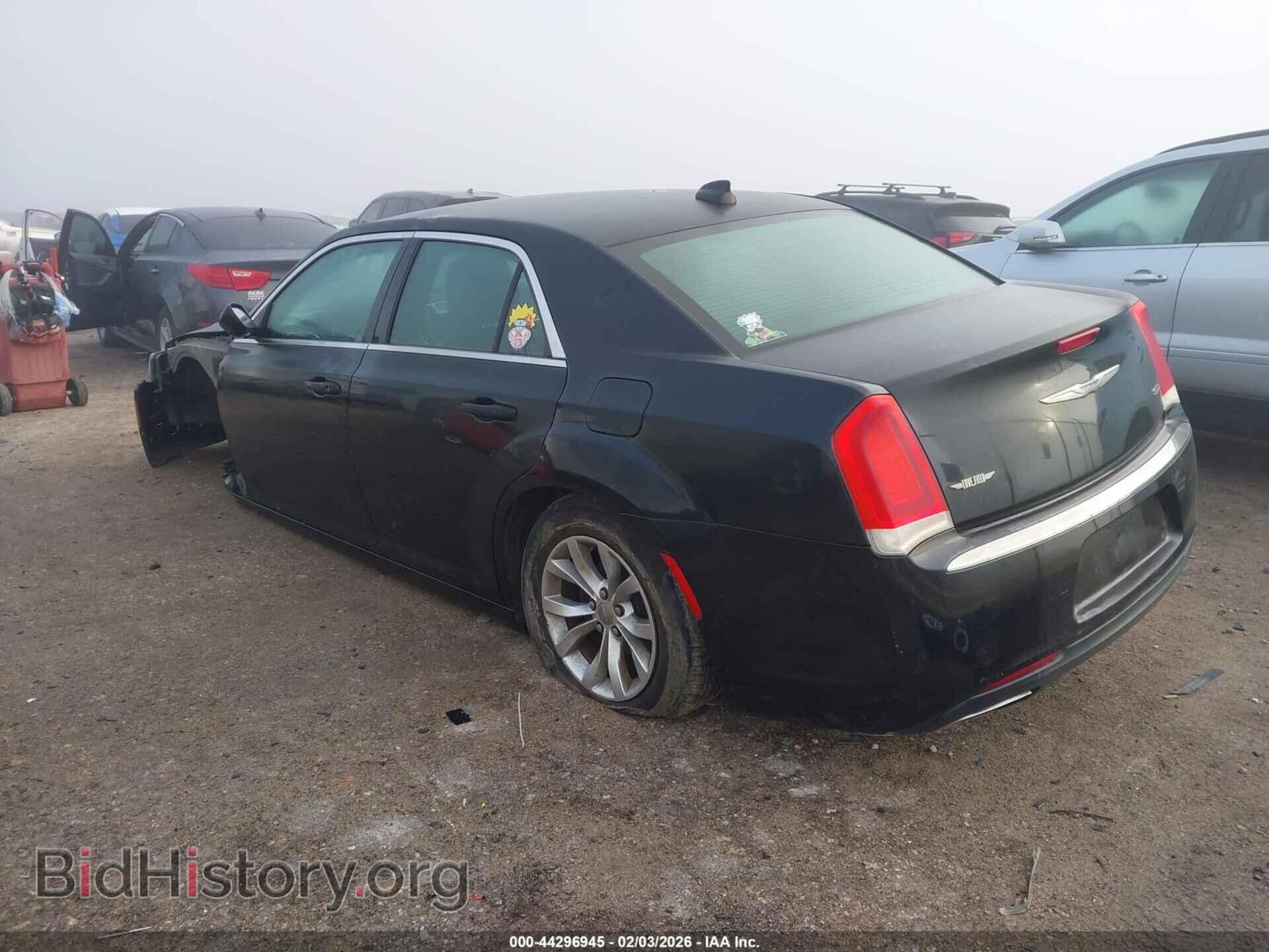 2015 CHRYSLER 300 - VIN: 2C3CCAAG0FH807228 - Фото 3