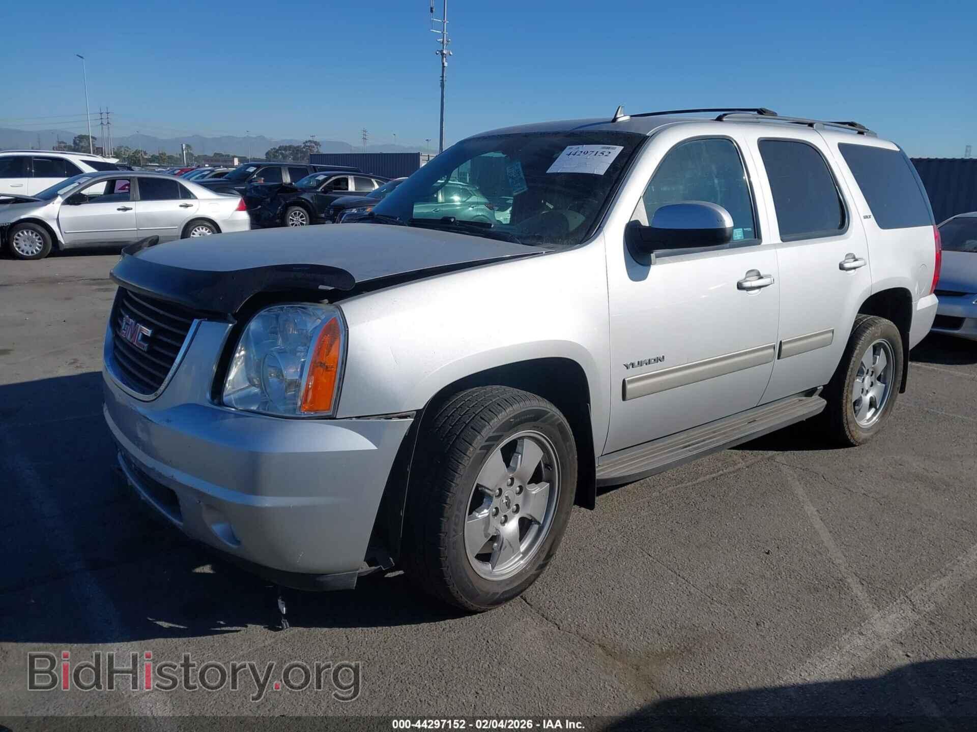 2014 GMC YUKON - VIN: 1GKS1CE04ER111836 - Photo 2