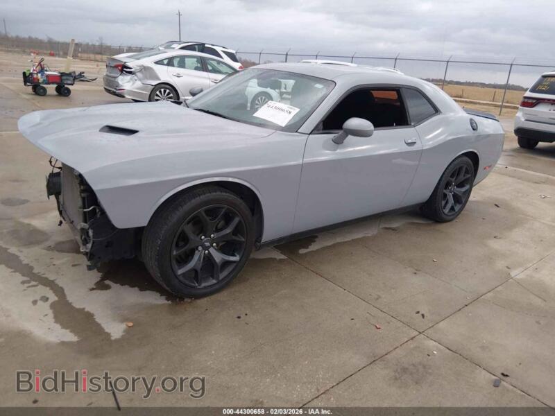 2020 Dodge CHALLENGER (VIN 2C3CDZAG9LH240170) — фото 2 из 17