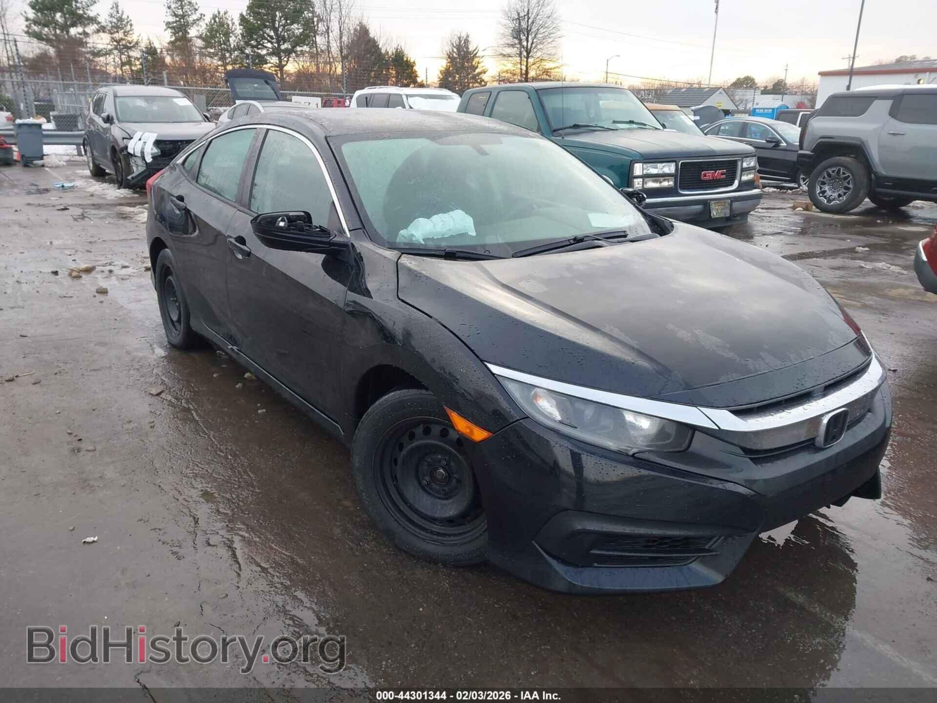 Фотография 19XFC2F52JE202170 - HONDA CIVIC 2018