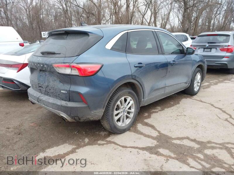 2020 Ford ESCAPE (VIN 1FMCU9G64LUB30596) — photo 4 of 17