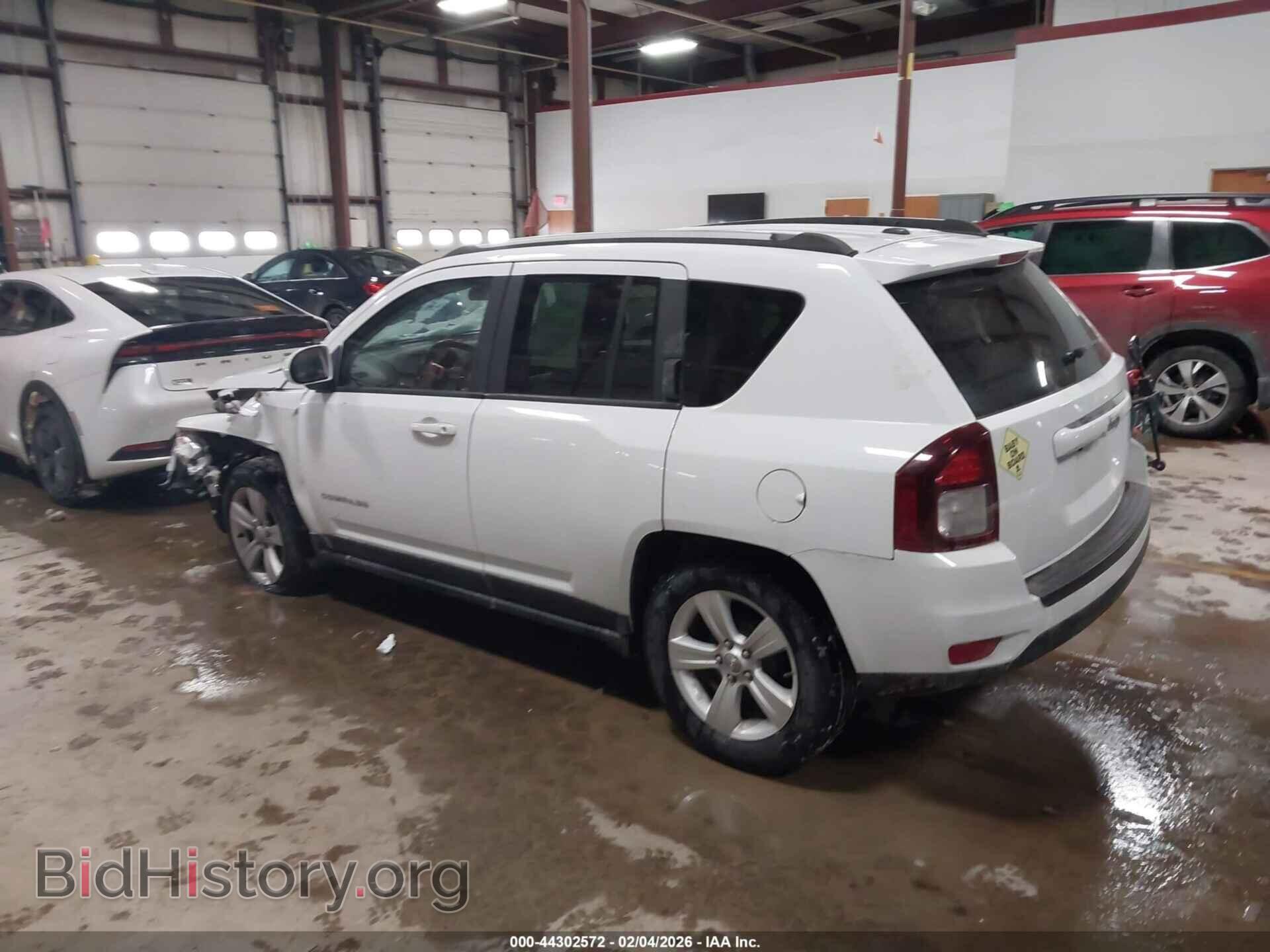 2015 JEEP COMPASS - VIN: 1C4NJCEB3FD367832 - Фото 3