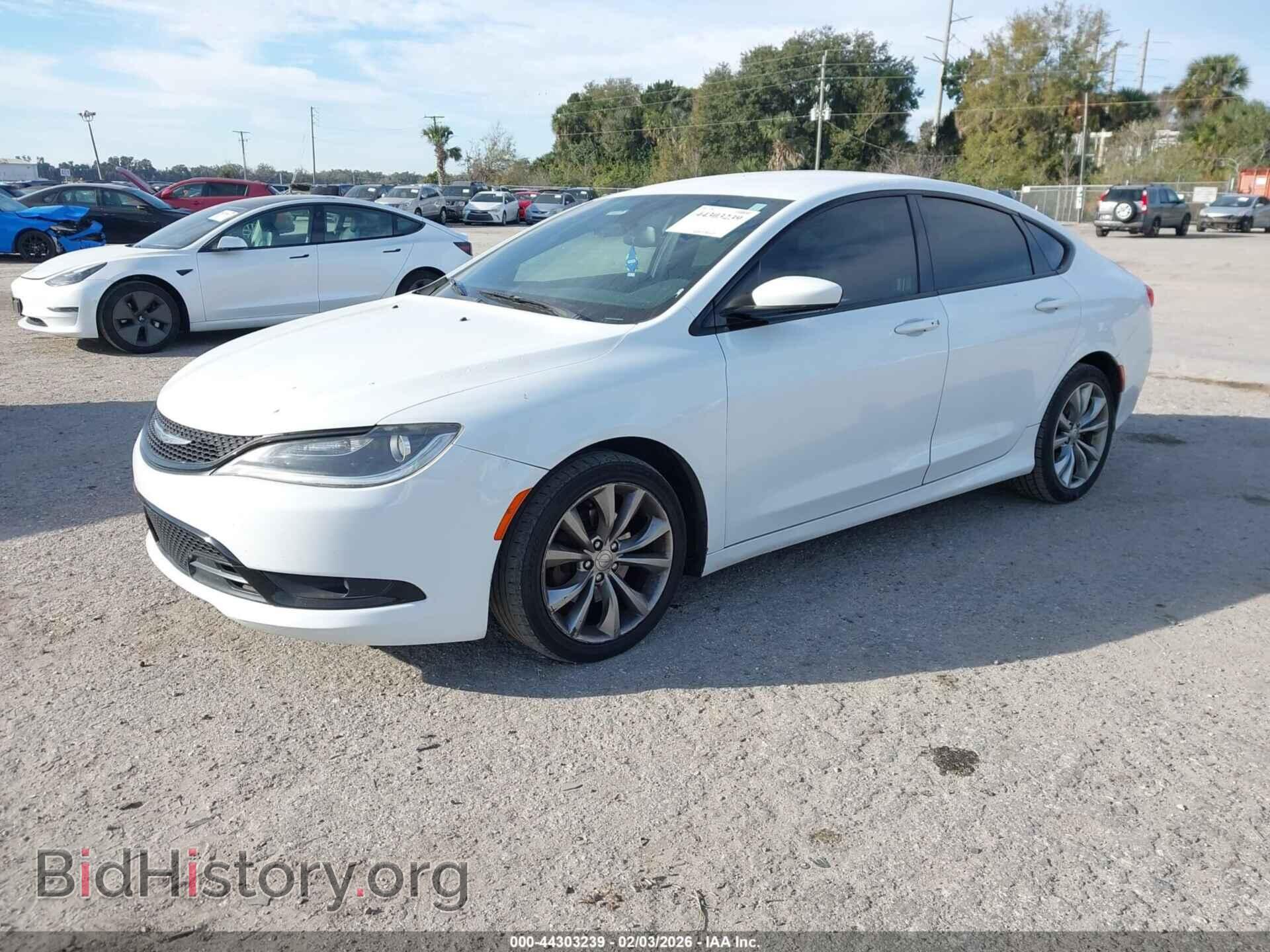 2015 CHRYSLER 200 - VIN: 1C3CCCBB8FN669945 - Фото 2