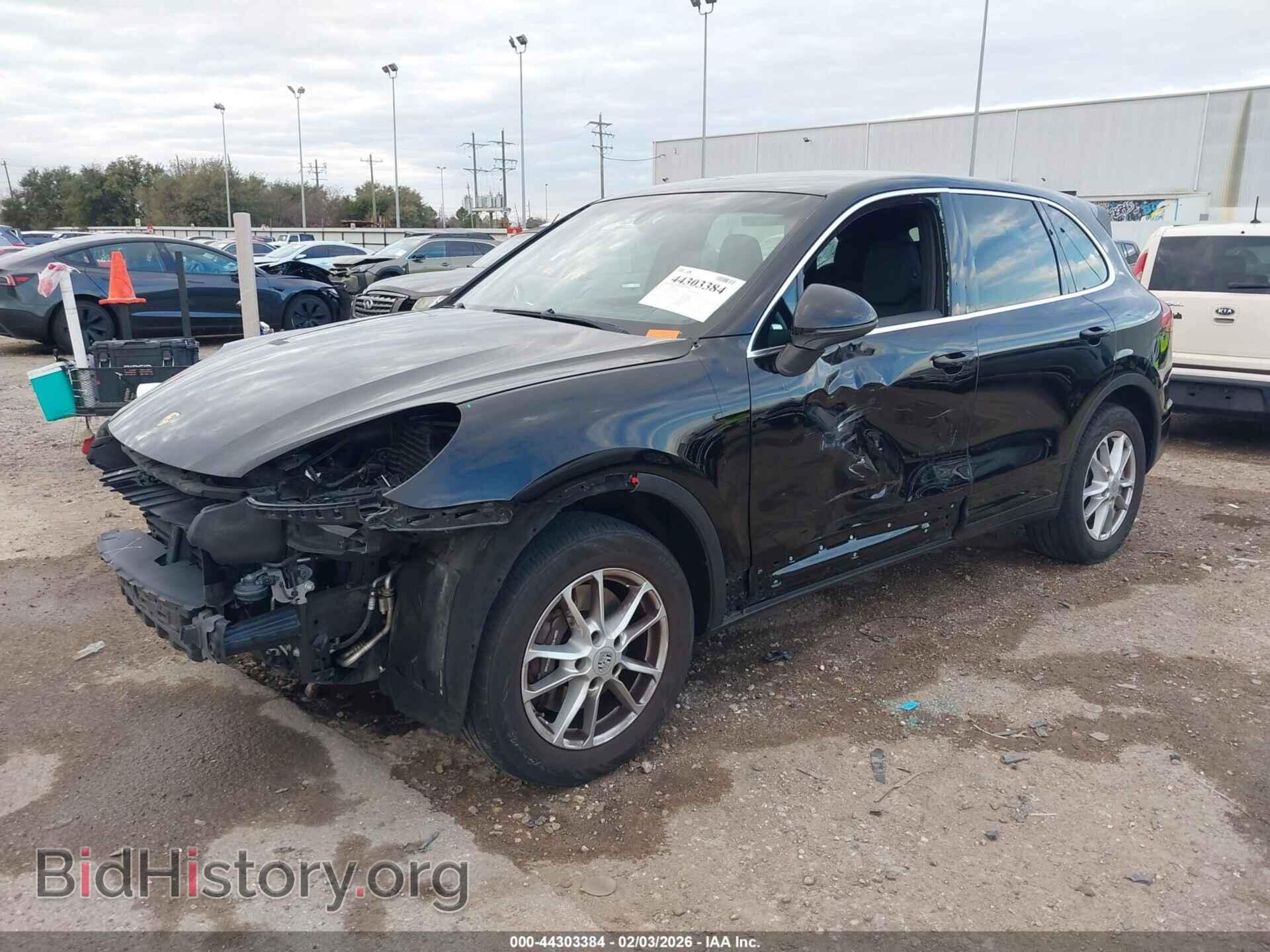 2016 PORSCHE CAYENNE - VIN: WP1AA2A22GLA10078 - Photo 2