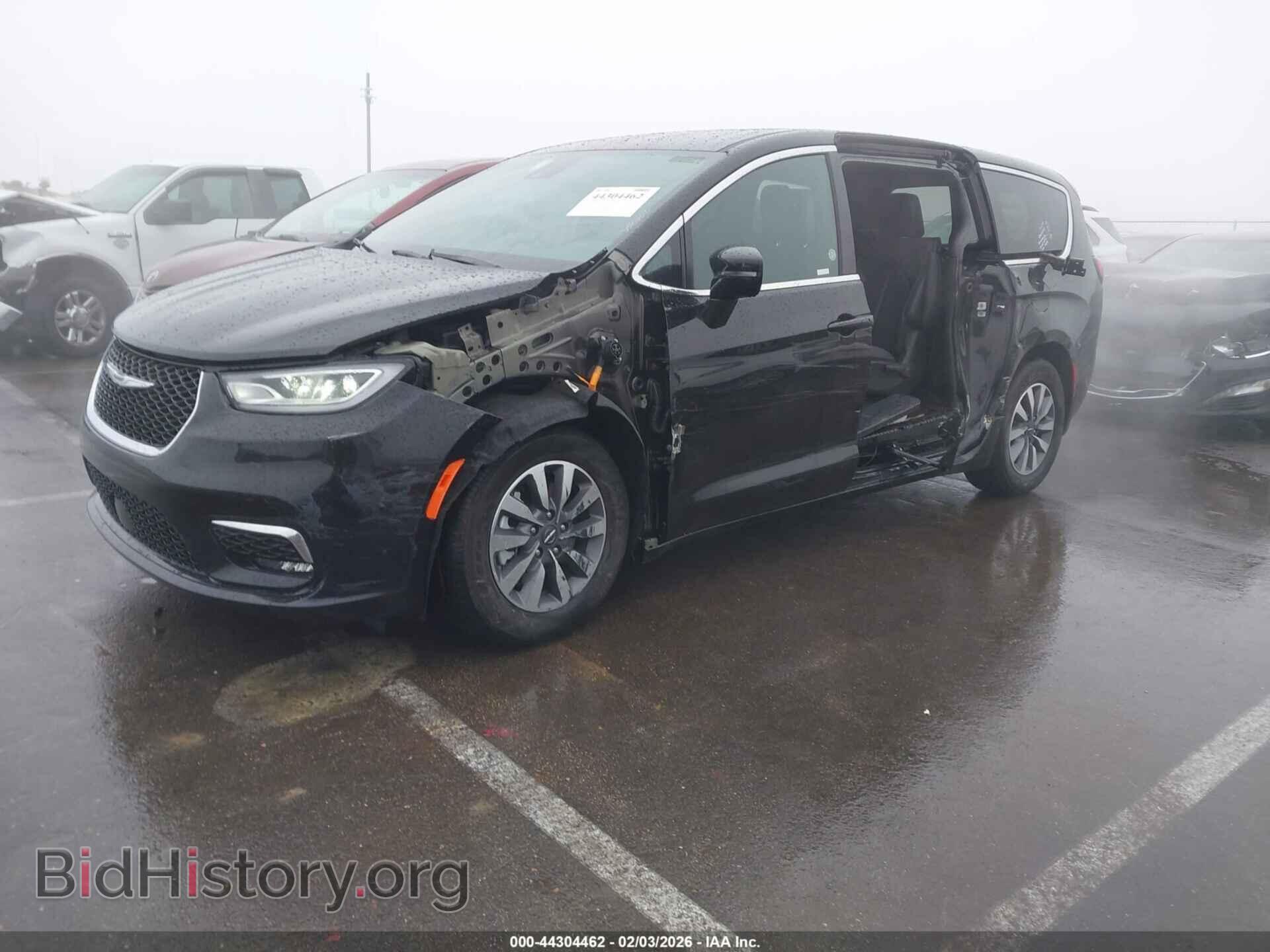 2025 CHRYSLER PACIFICA - VIN: 2C4RC1S71SR572332 - Фото 2
