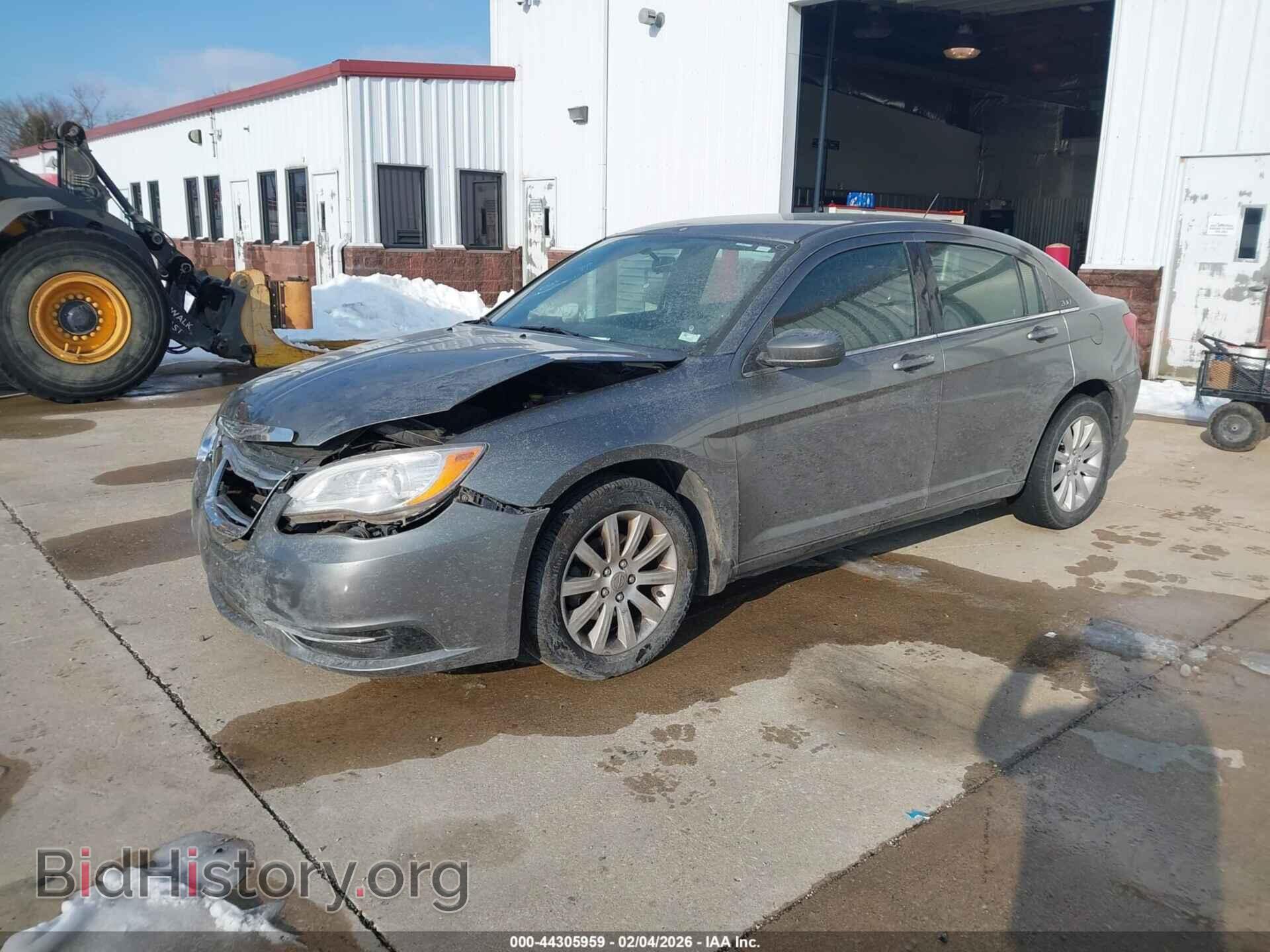 2013 CHRYSLER 200 - VIN: 1C3CCBBB0DN528794 - Фото 2