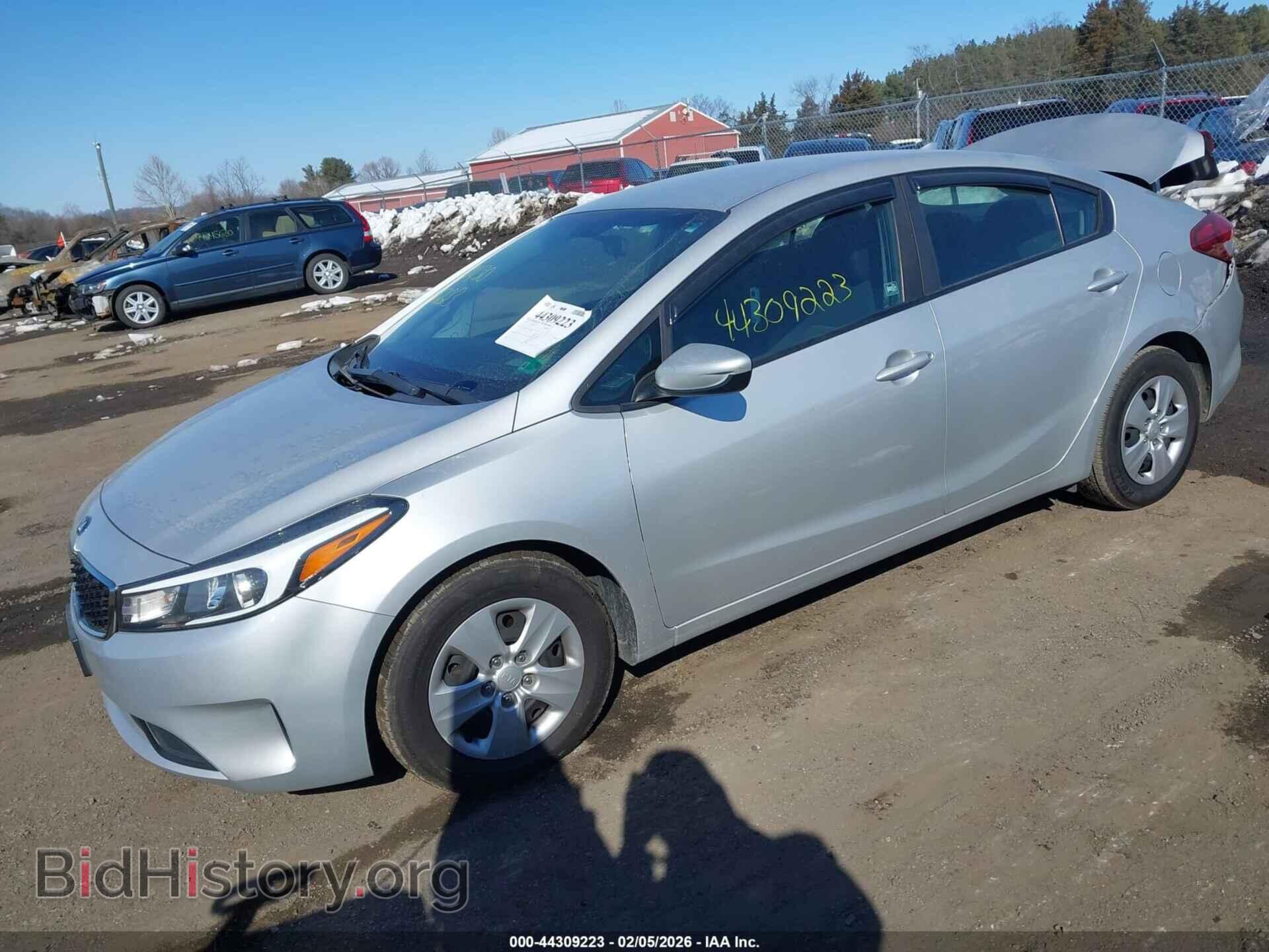 2017 KIA FORTE - VIN: 3KPFK4A74HE133564 - Photo 2